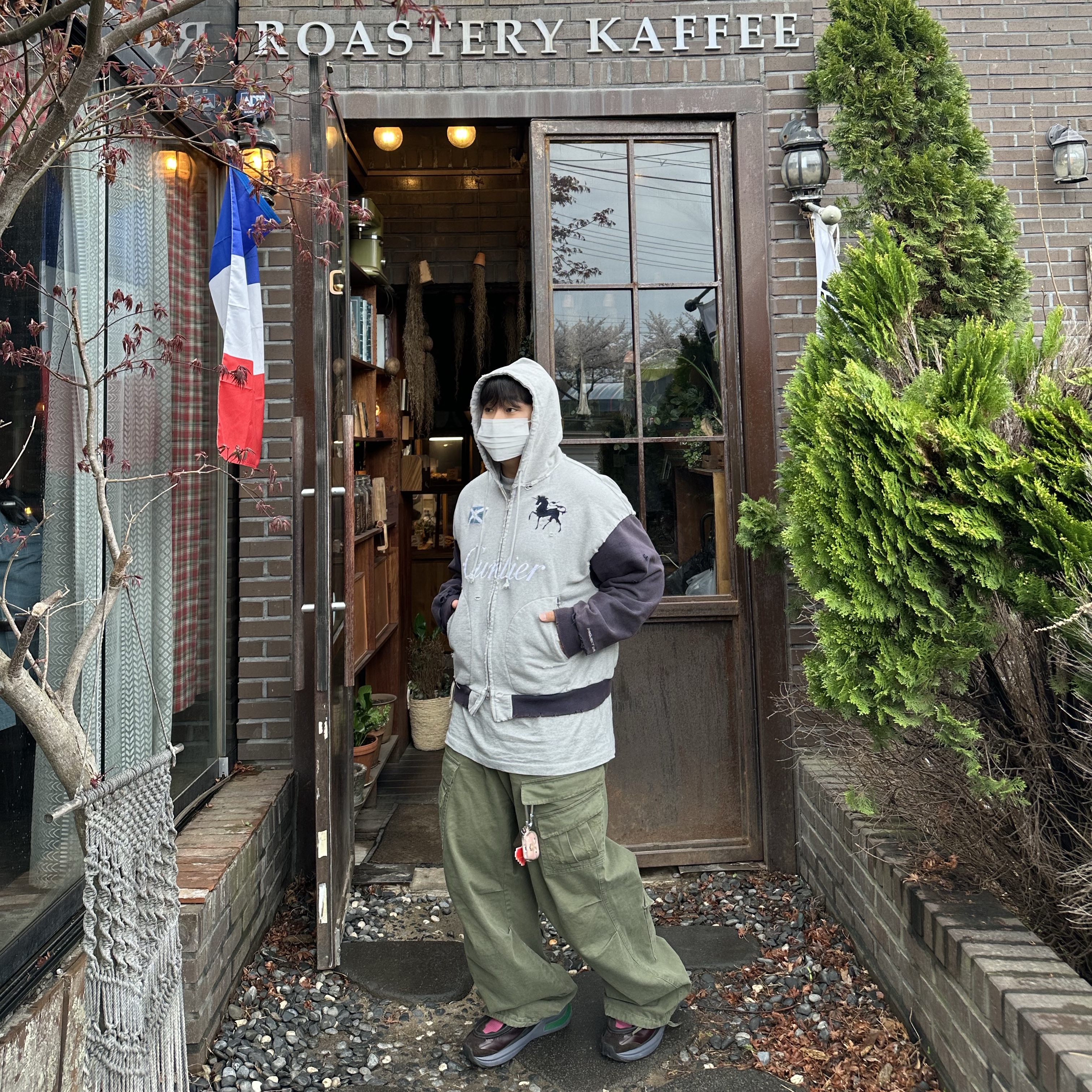 Project G/R Cuntier Zip Hoodie Melange Grey, Nonnod Double Pocket Cargo Pants Vintage Khaki 착용 스타일