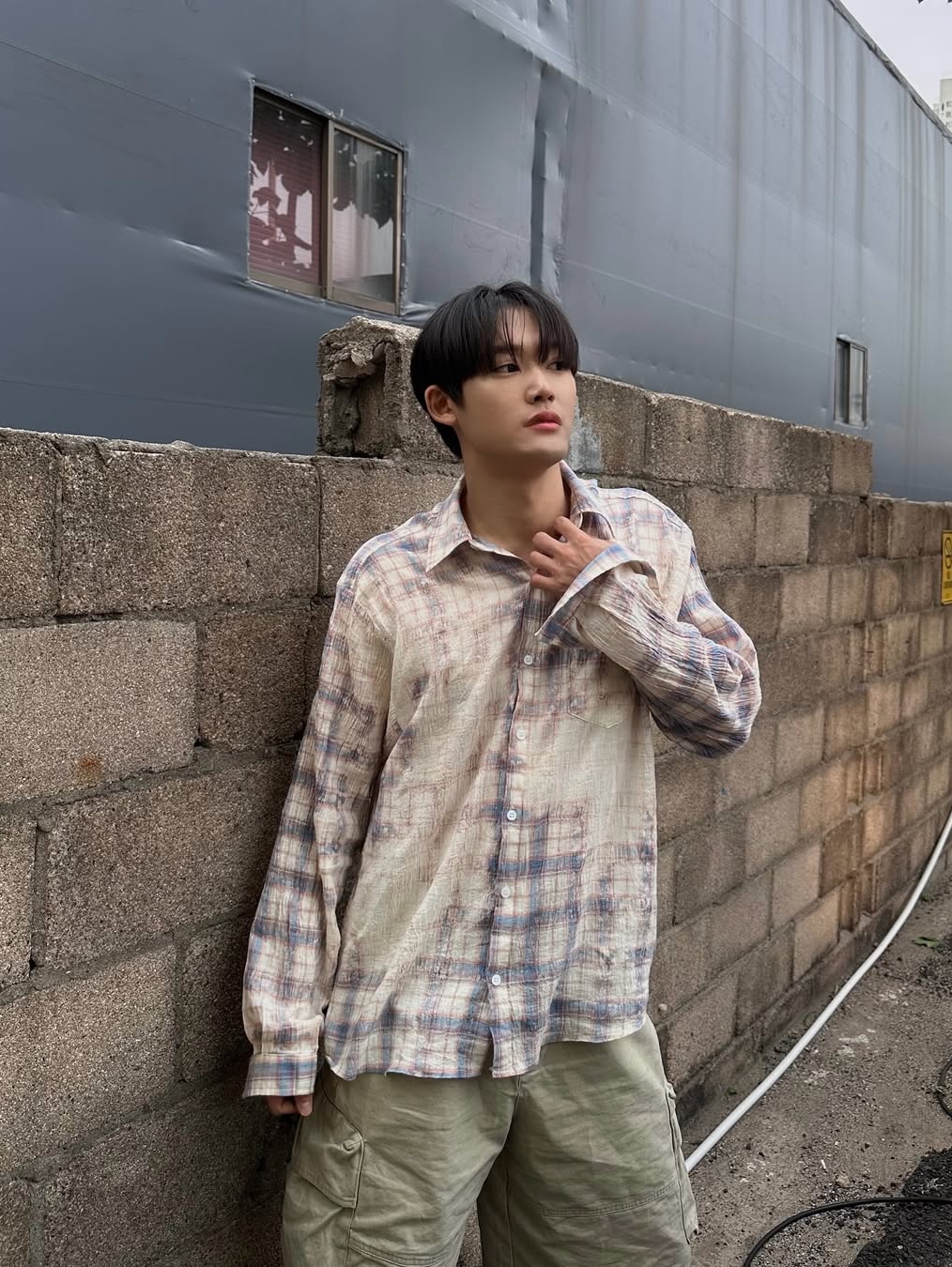 GRAILZ Bleached Plaid Summer Shirts Blue 착용 스타일 - 1