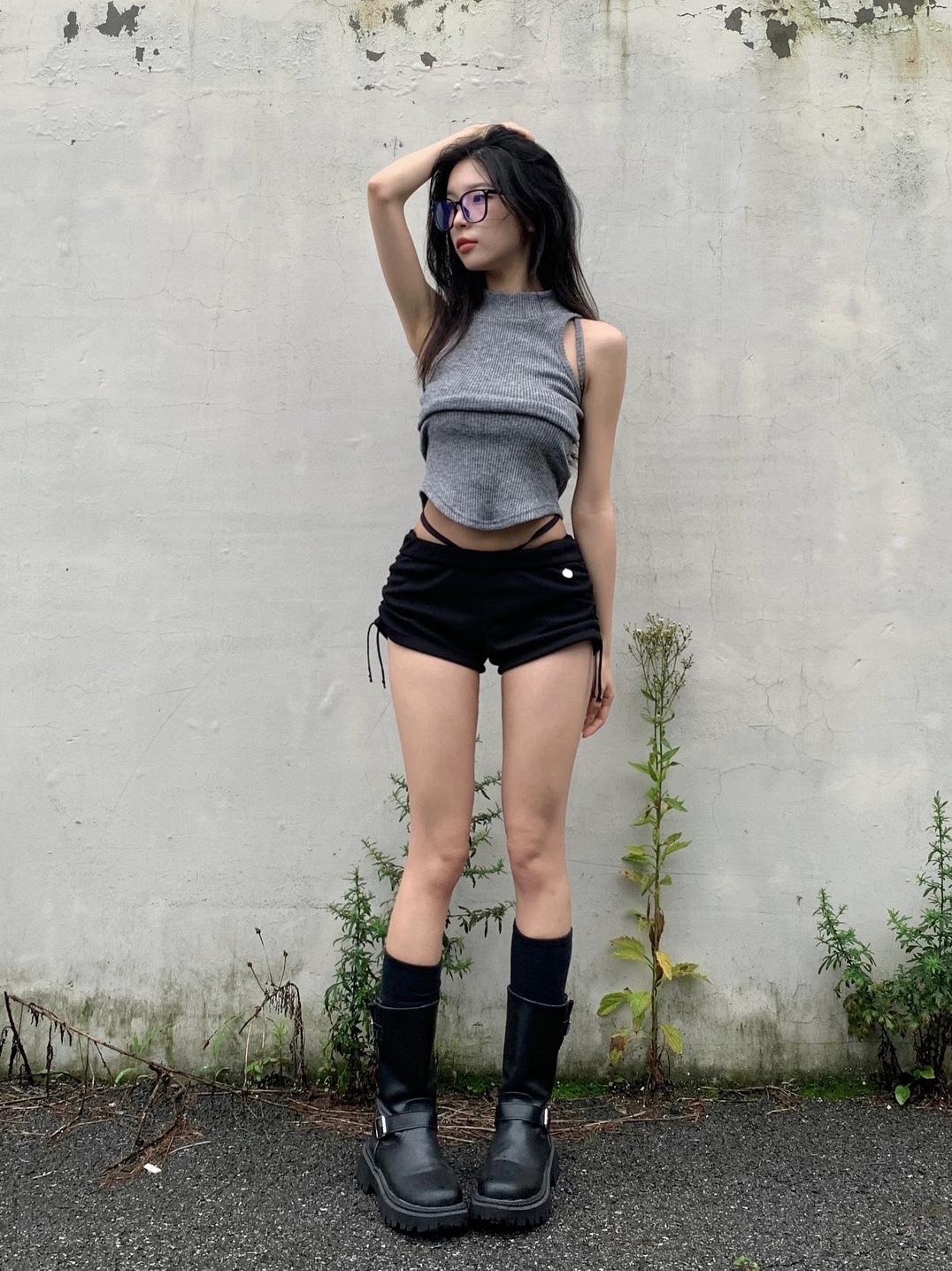 Don't Ask My Plan Shirring String Microshorts - Black 착용 스타일 - 2
