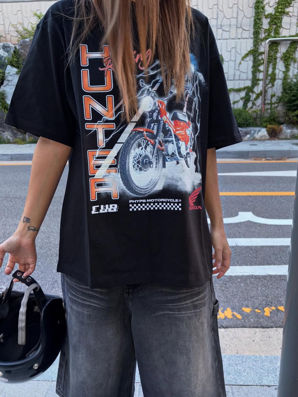 Honda Lighting Hunter Cub Short Sleeve Black, Honda Wing Logo Carpenter Bermuda Pants Charcoal 착용 스타일 - 2