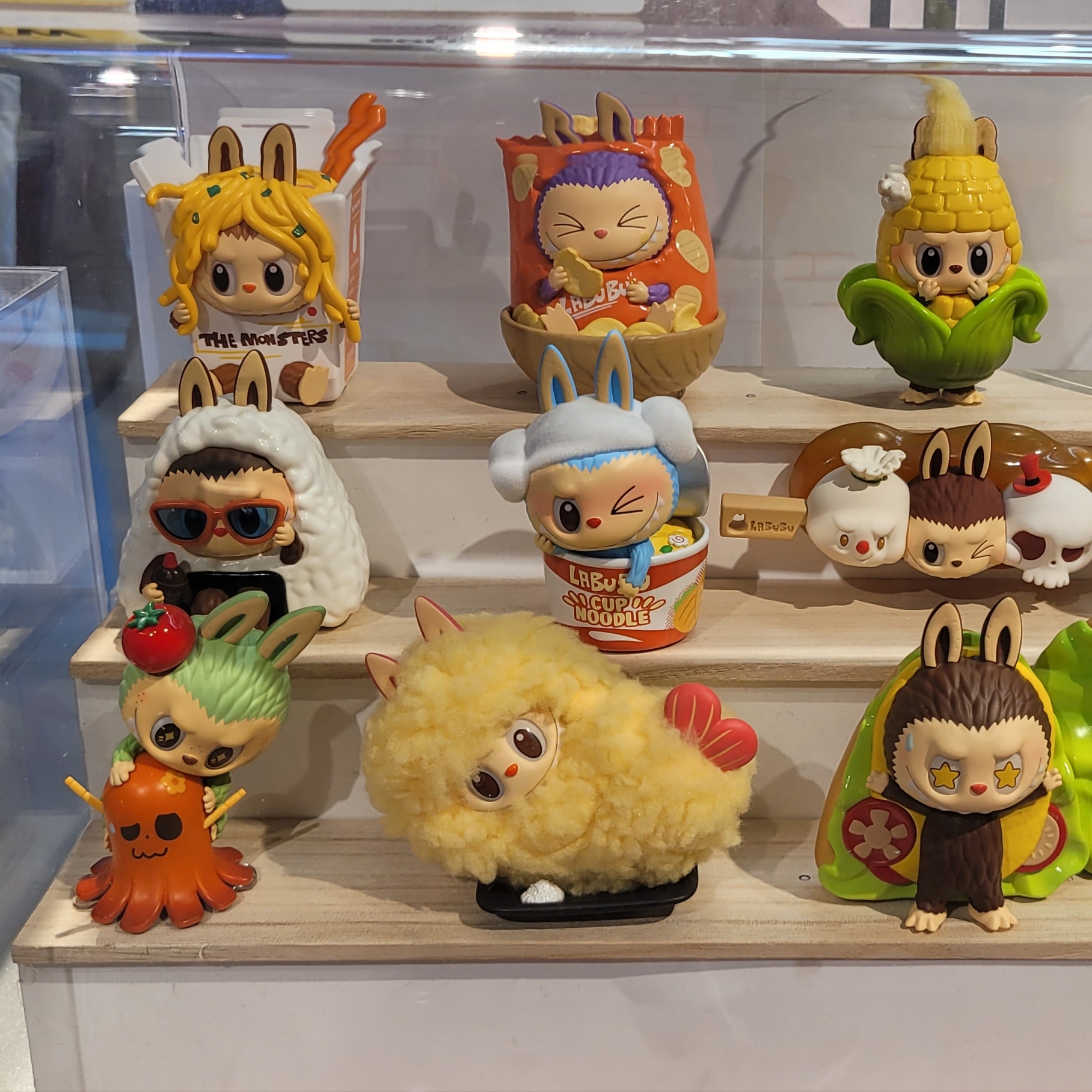 Pop Mart Labubu The Monsters Wacky Mart Series Figures Fried Shrimp (Opened Case) 착용 스타일 - 1