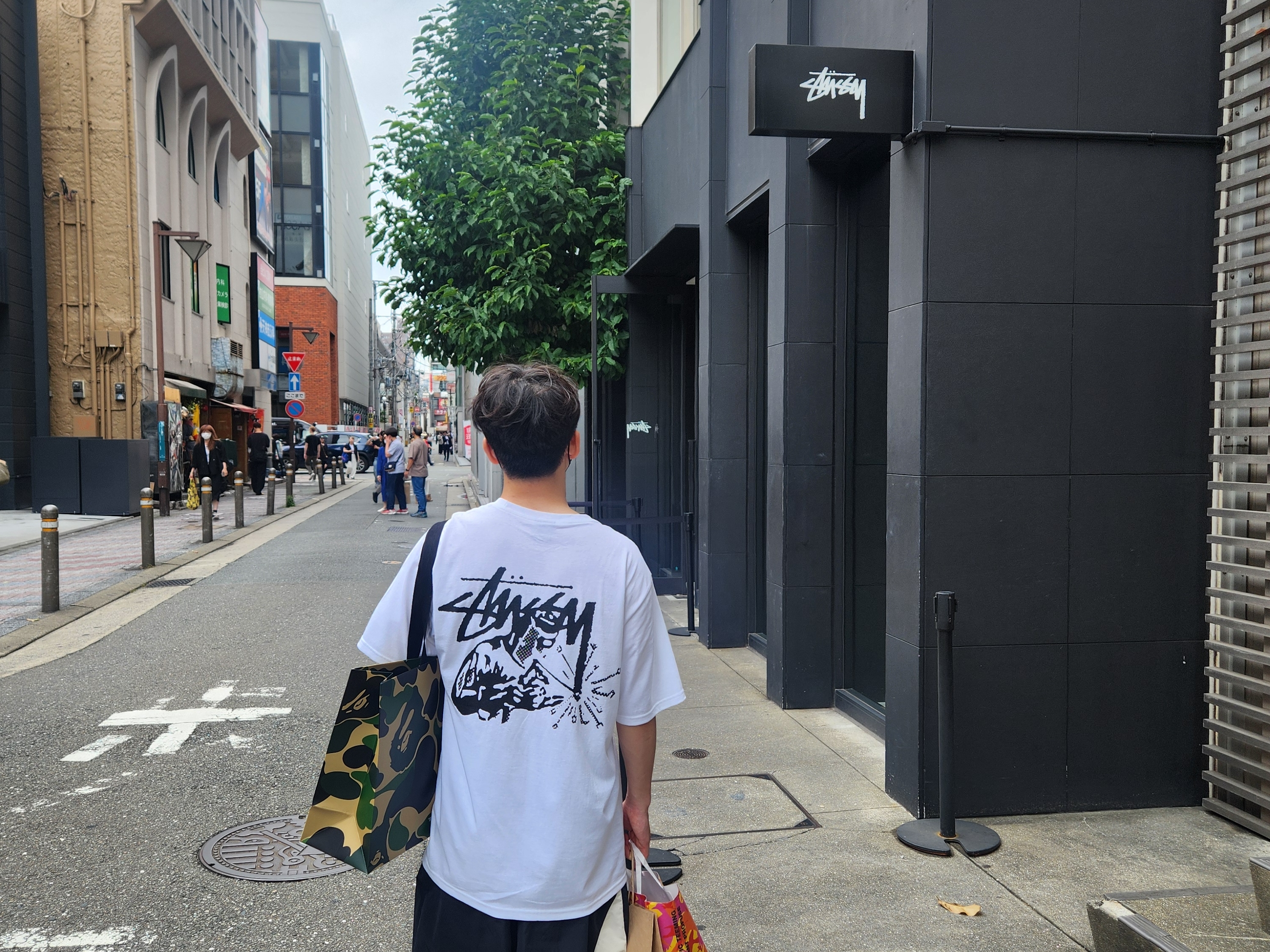 Hysteric Glamour Speedster Mesh Cap Black, Stussy Laura T-Shirt Black 착용 스타일 - 3