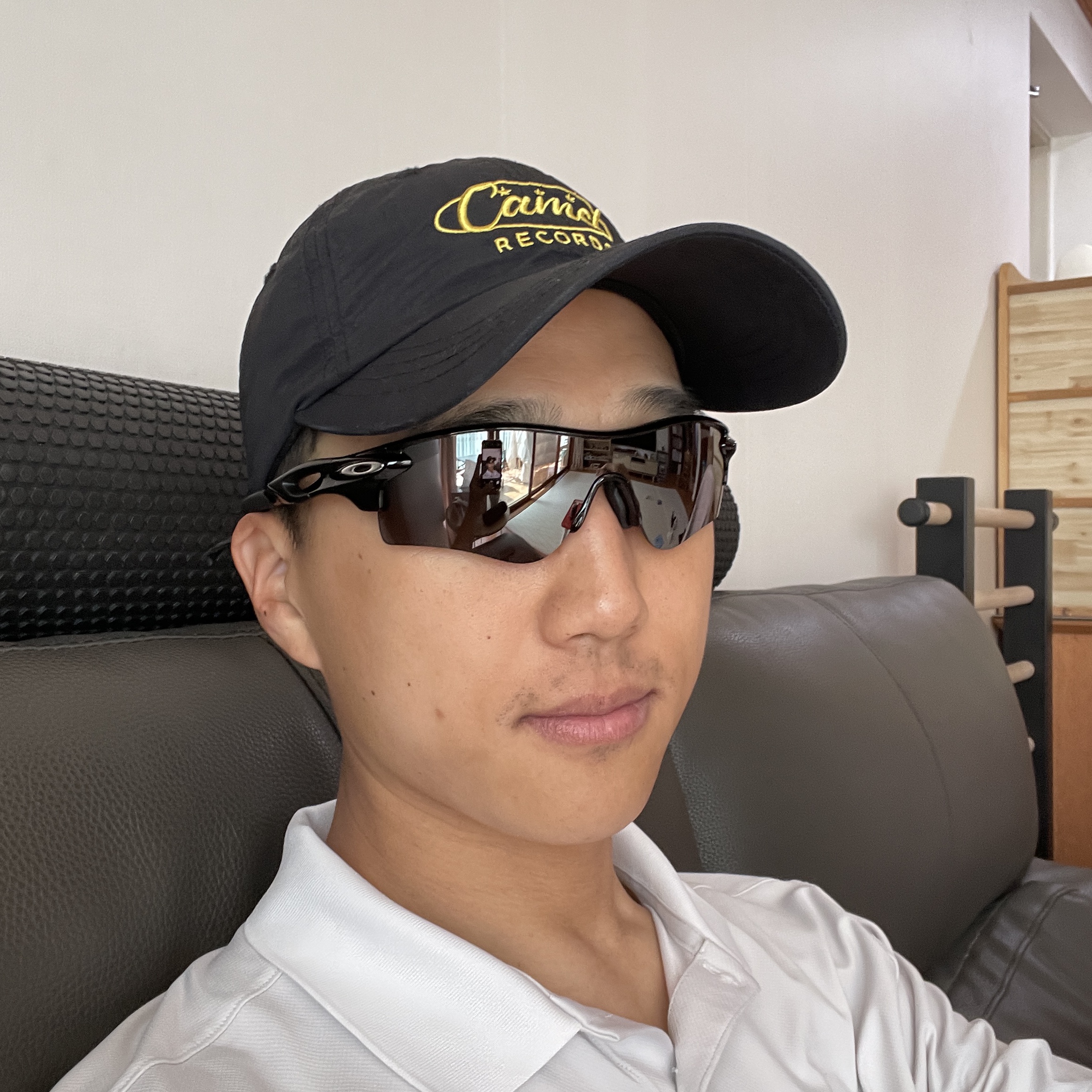 Oakley RadaLock Path Polished Black Frame Prizm Black Lenses Low Bridge Fit 착용 스타일