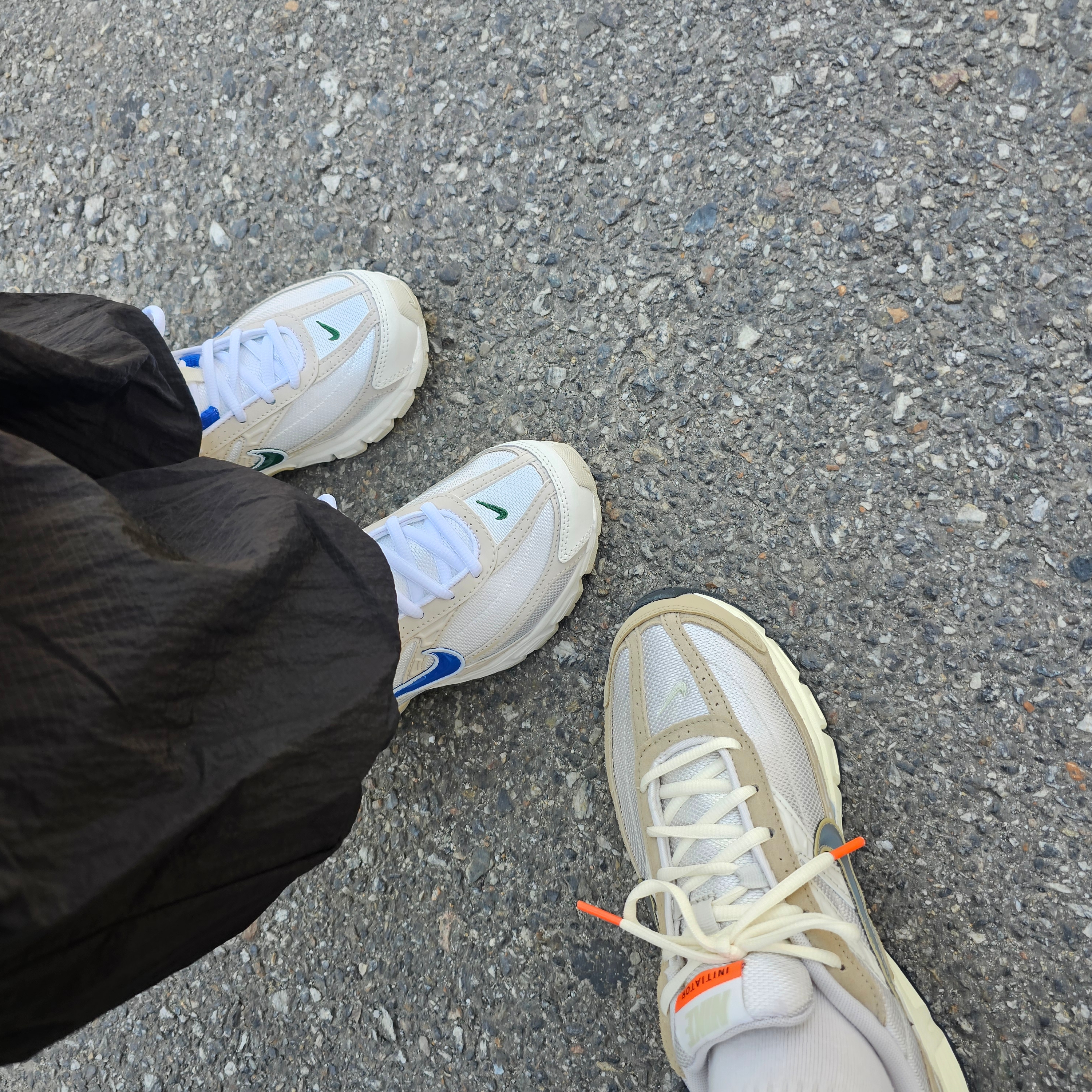(W) Nike Initiator Sail Light Orewood Brown 착용 스타일