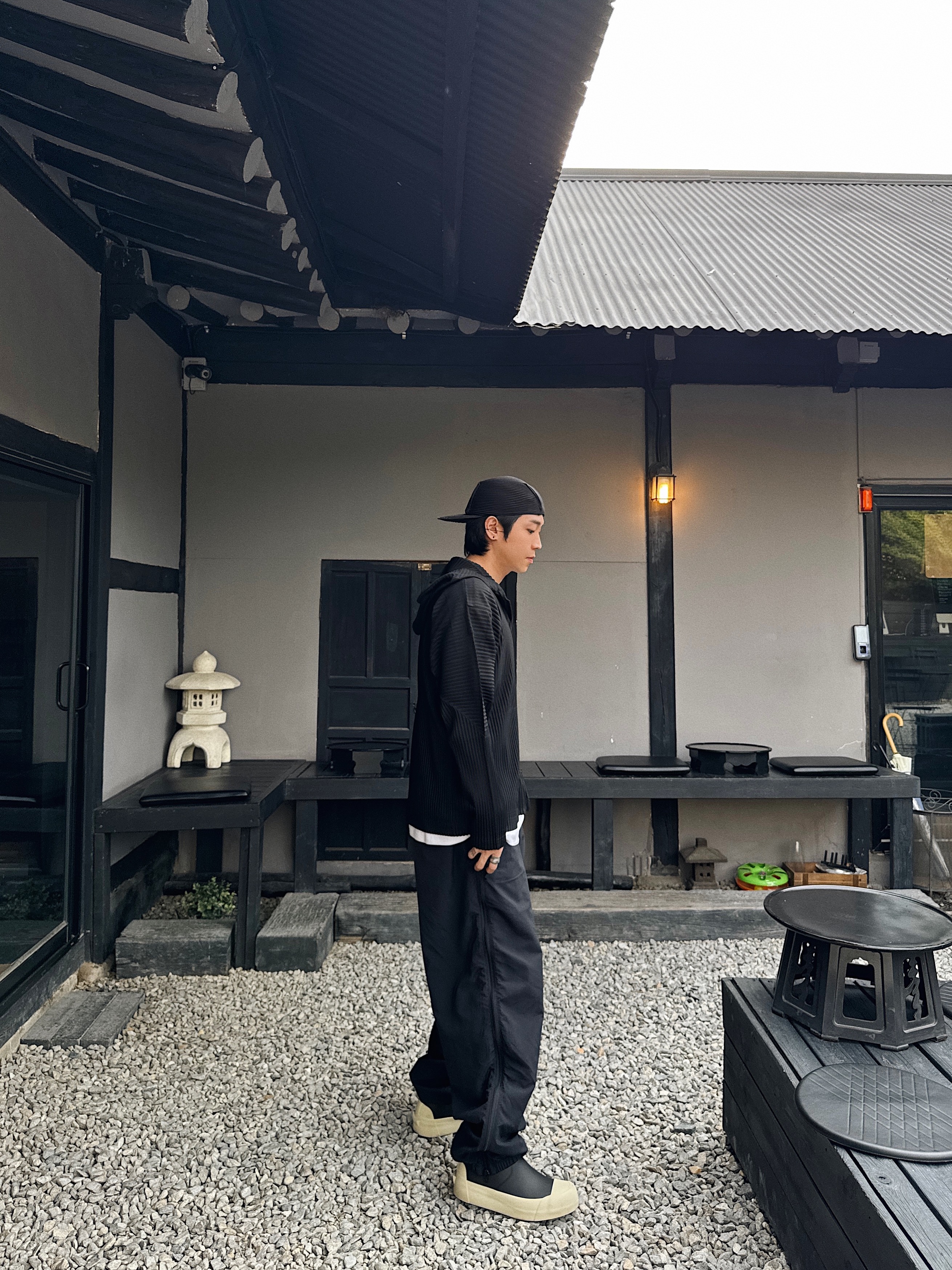 Homme Plisse Issey Miyake MC August Hoodie Black, Supreme Warm Up Pant Black - 24FW 착용 스타일 - 2