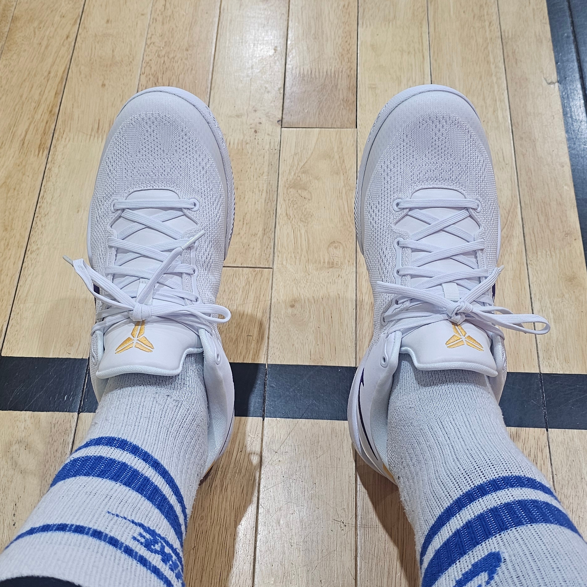 Nike Kobe 8 Protro White and Court Purple 착용 스타일