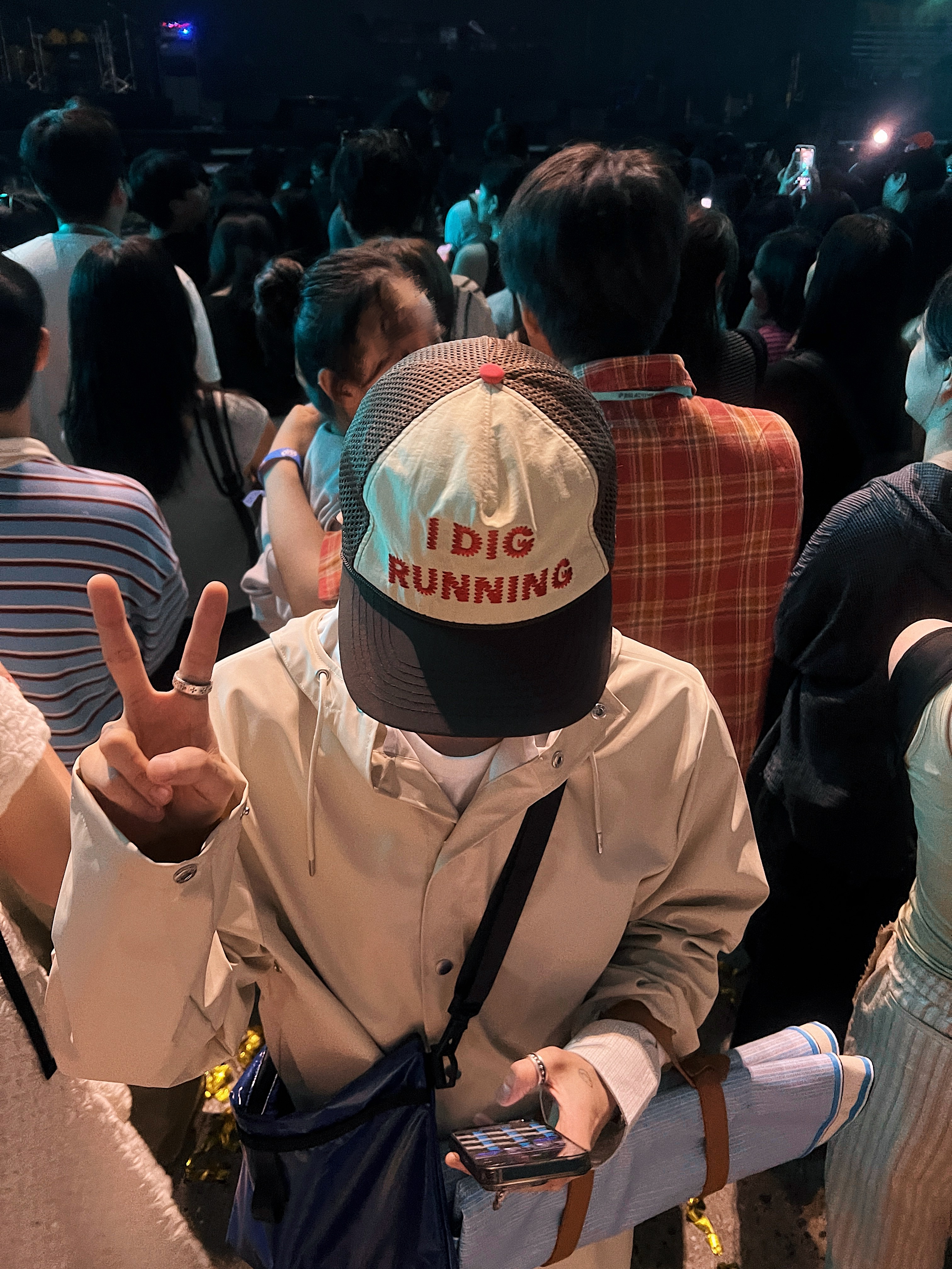 Alex Zono I Dig Running Trucker Hat OG Brown, Supreme Warm Up Pant Black - 24FW 착용 스타일 - 1
