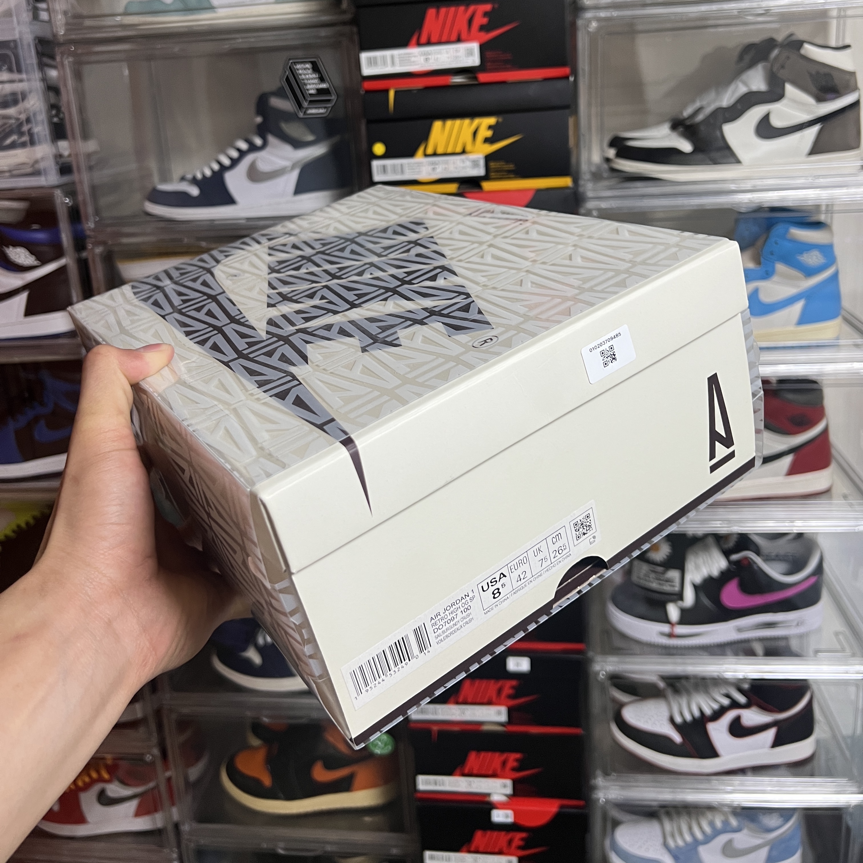 Jordan 1 x A Ma Maniere Retro High OG SP Sail and Burgundy 착용 스타일 - 1