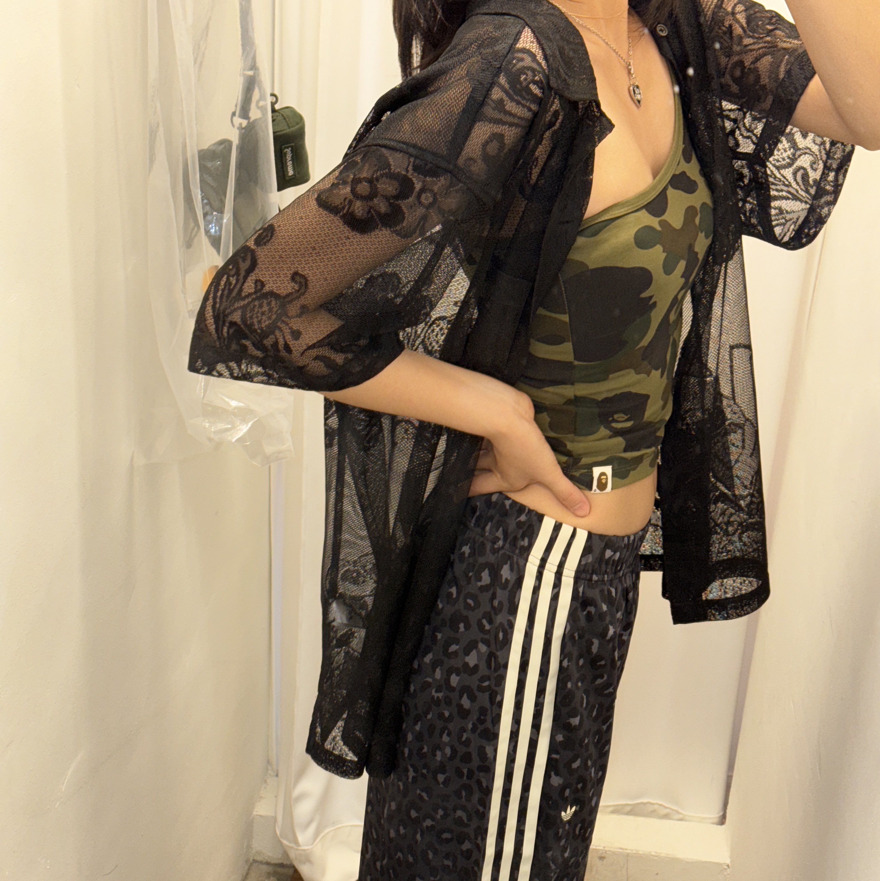 Supreme Last Supper Lace S/S Shirt Black - 25SS, (W) Adidas Wide Leg Satin Pants Multicolor Carbon - US Sizing 착용 스타일 - 2