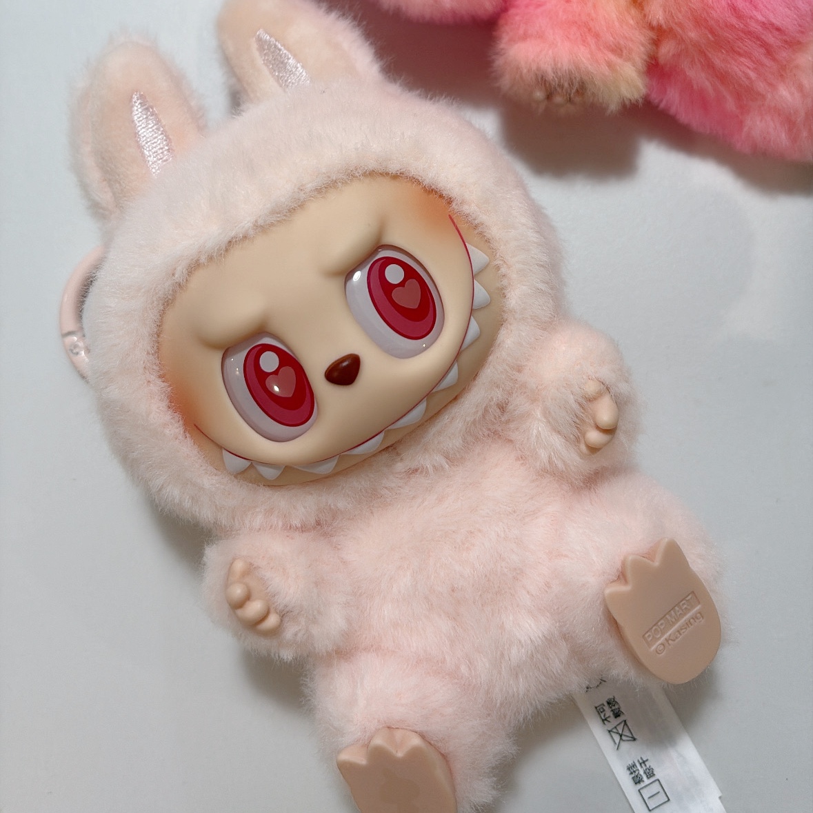 Pop Mart Labubu Let's Play Together Doll Series Dada Keyring (Opened Case) 착용 스타일