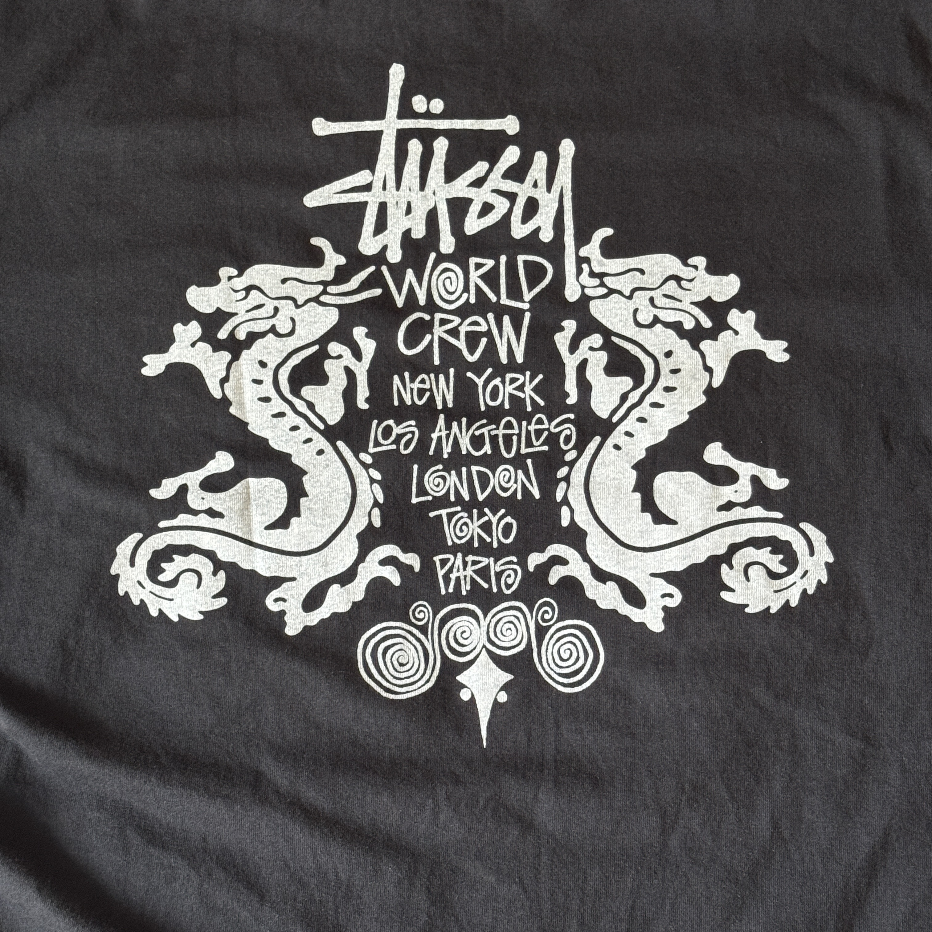 Stussy Double Dragon Pigment Dyed T-Shirt Black 착용 스타일 - 1