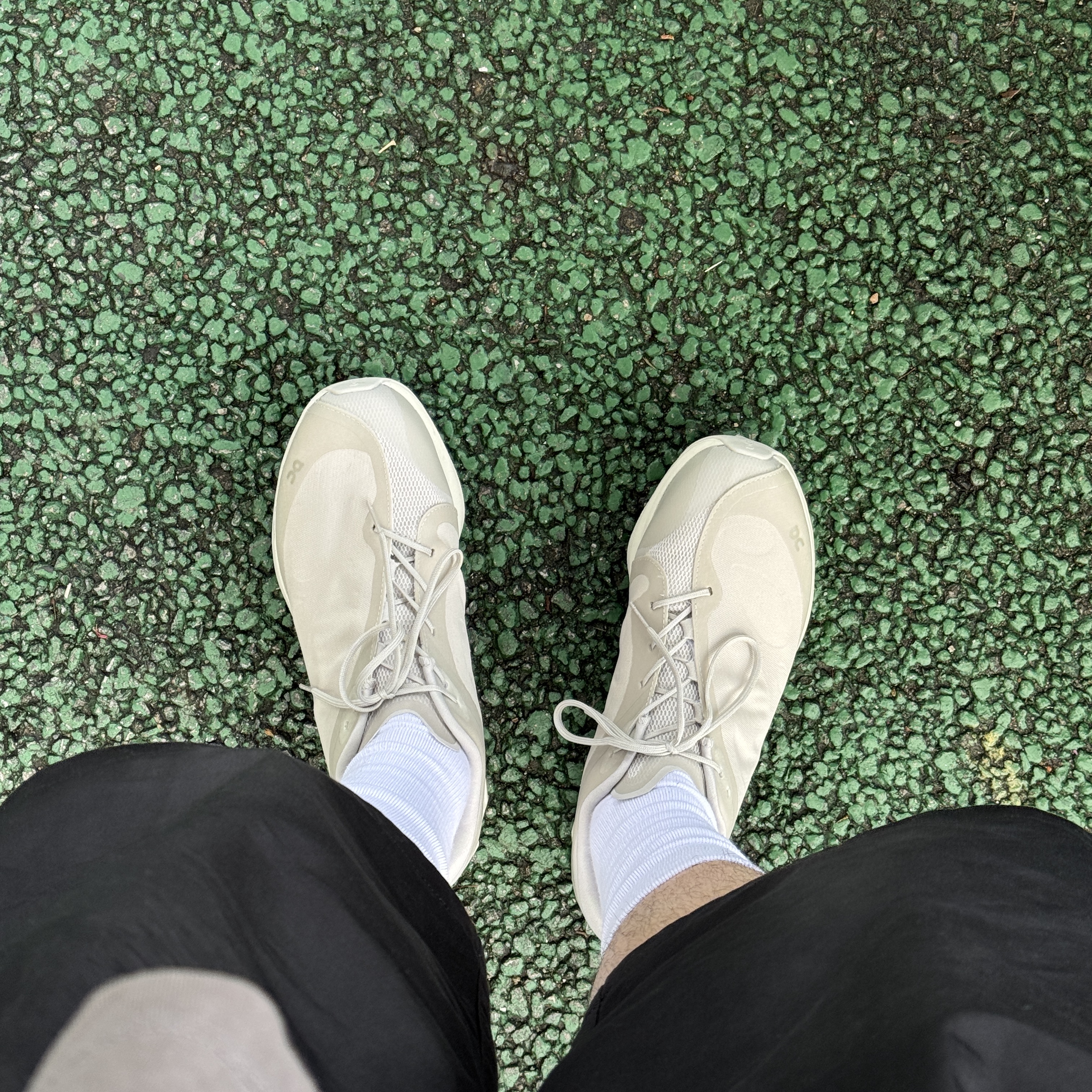On Running x Post Archive Faction (Paf) Cloudventure Peak Ice Moon 착용 스타일