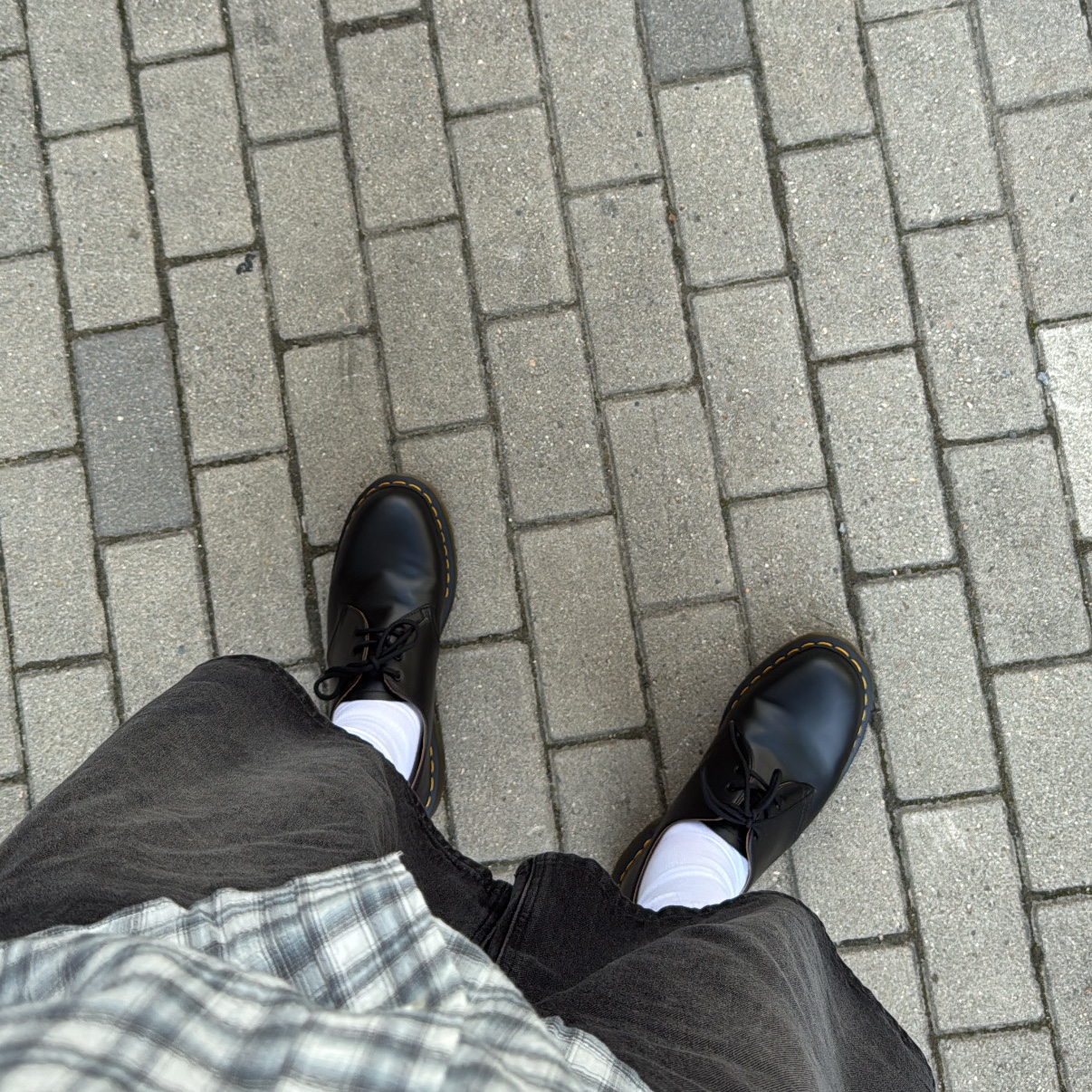 Dr. Martens 1461 Smooth Black 착용 스타일