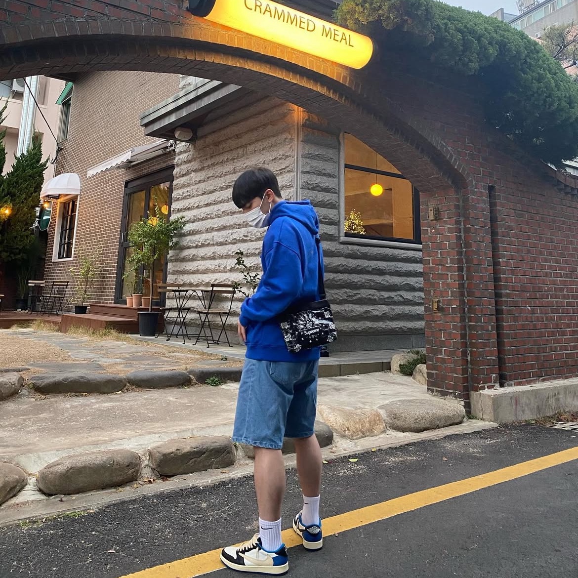 Jordan 1 x Travis Scott x Fragment Retro Low OG SP Military Blue, Supreme Bandana Tarp Side Bag Black - 21SS 착용 스타일