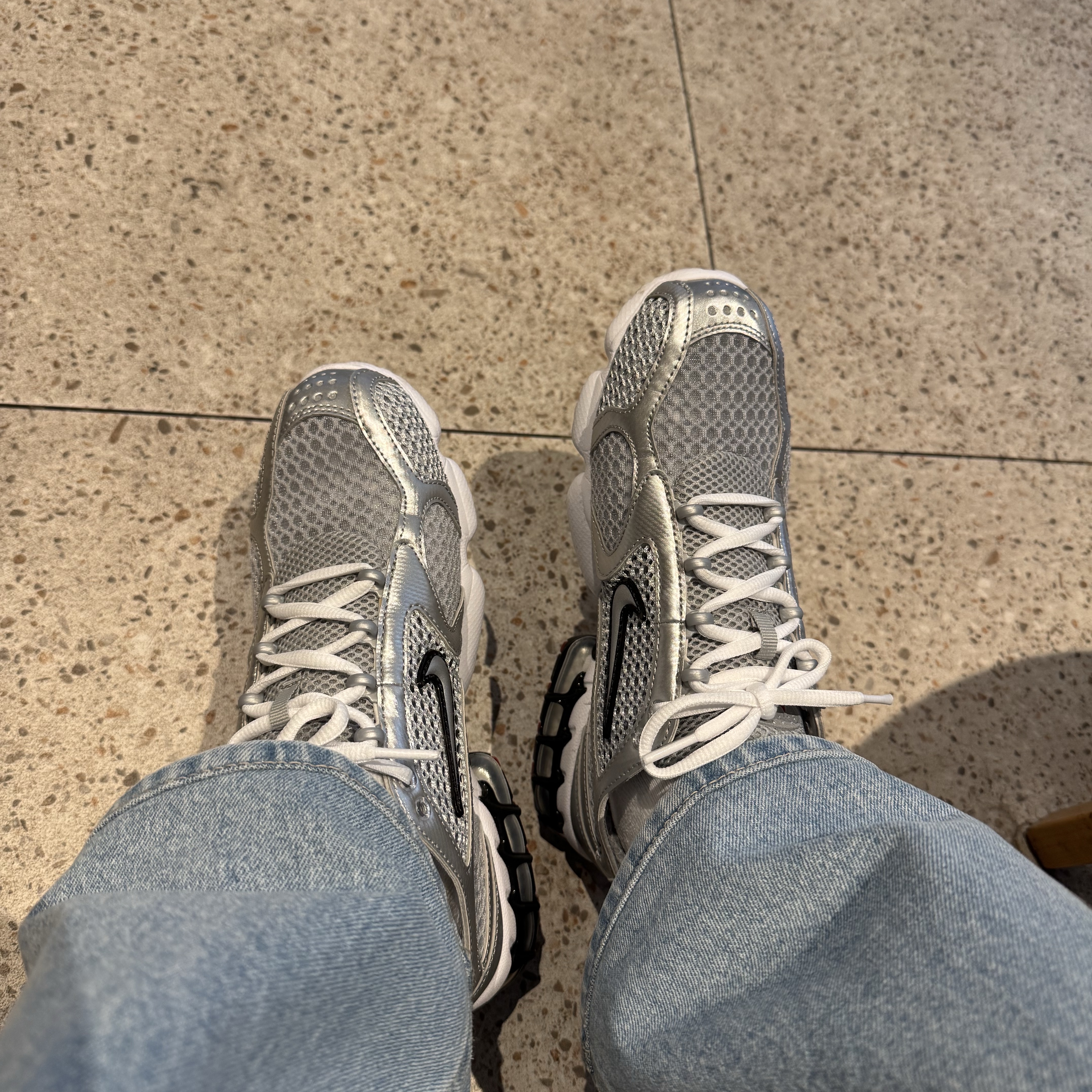 Nike Air Zoom Spiridon Cage 2 Metallic Silver 착용 스타일