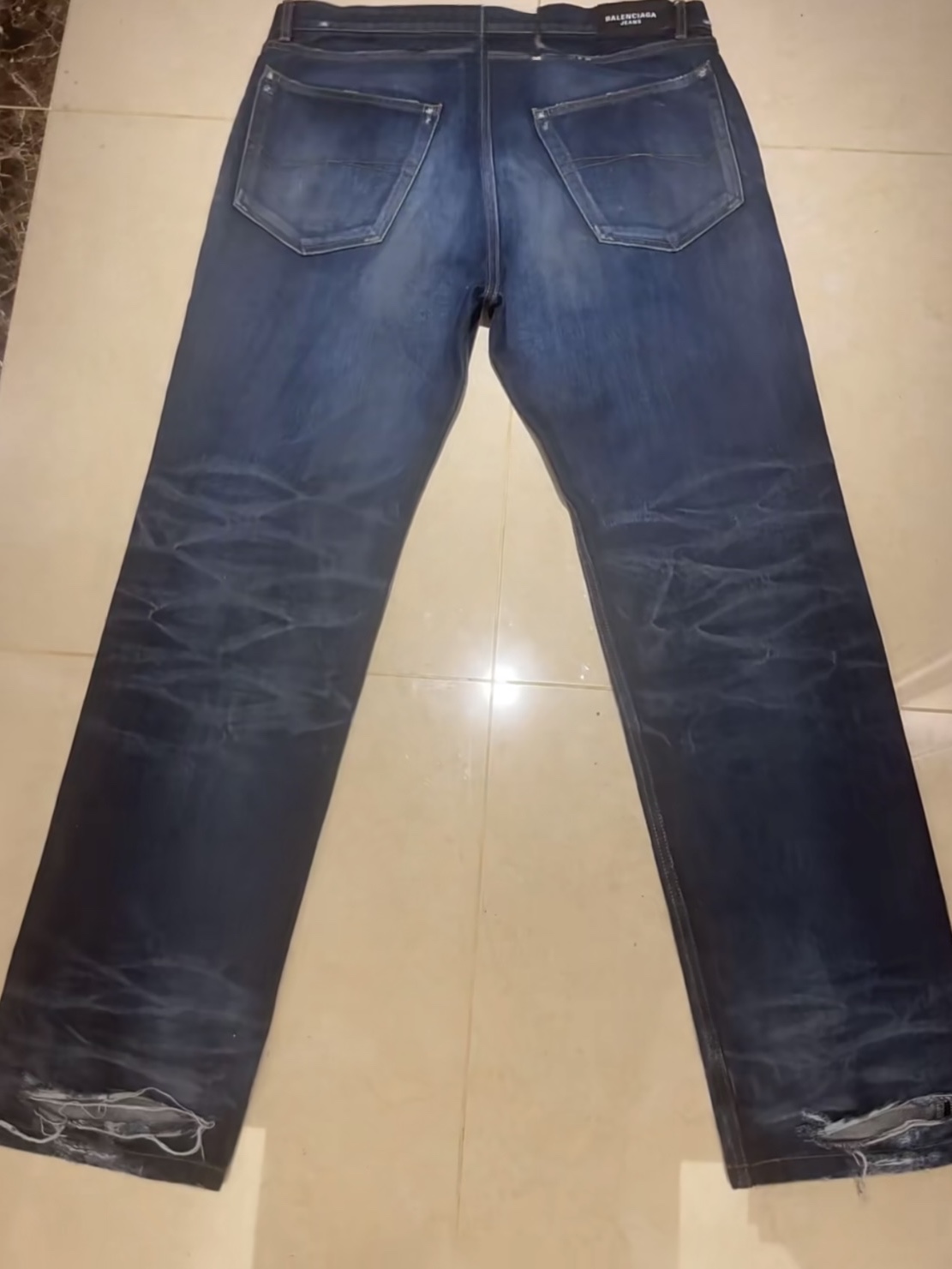 Balenciaga Normal Fit Pants Solarize Blue 착용 스타일