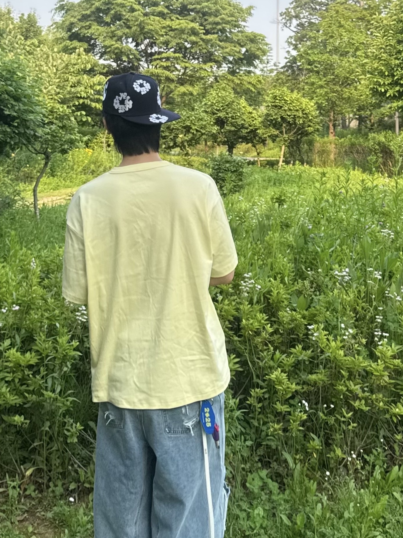 STU Sat Boys T-shirt Yellow, Sundayoffclub Layered Waist Denim Short Light Blue 착용 스타일 - 4