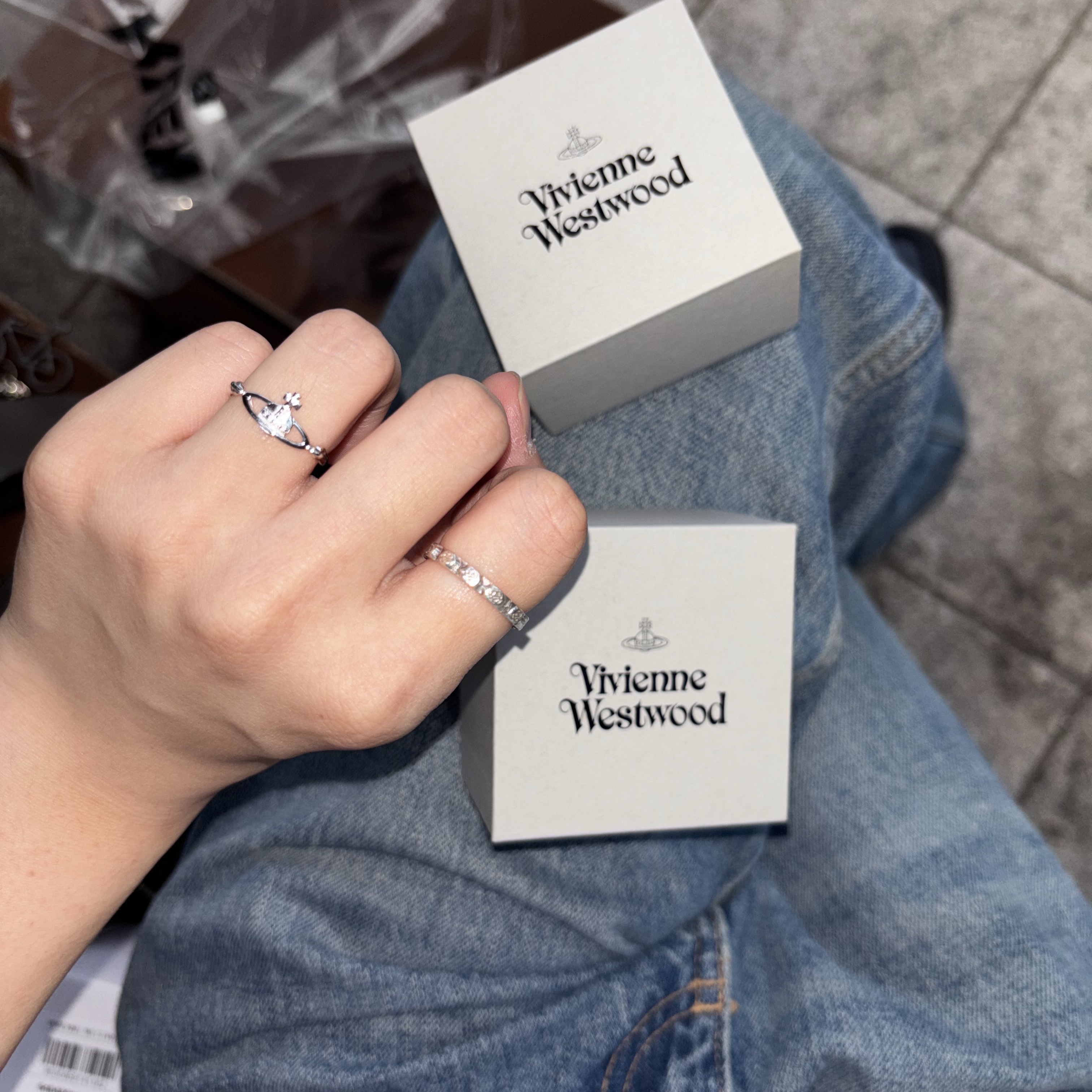 Vivienne Westwood Vendome Ring Platinum 착용 스타일
