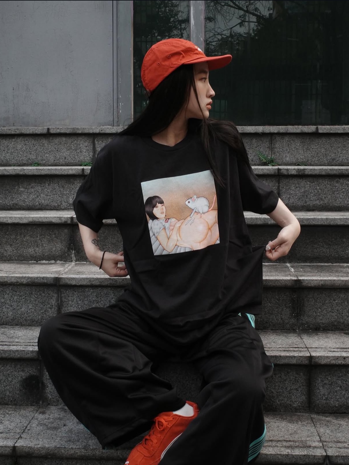 Supreme Max B T-Shirt White - 25SS, Supreme Announcing T-Shirt White - 25SS 착용 스타일 - 2