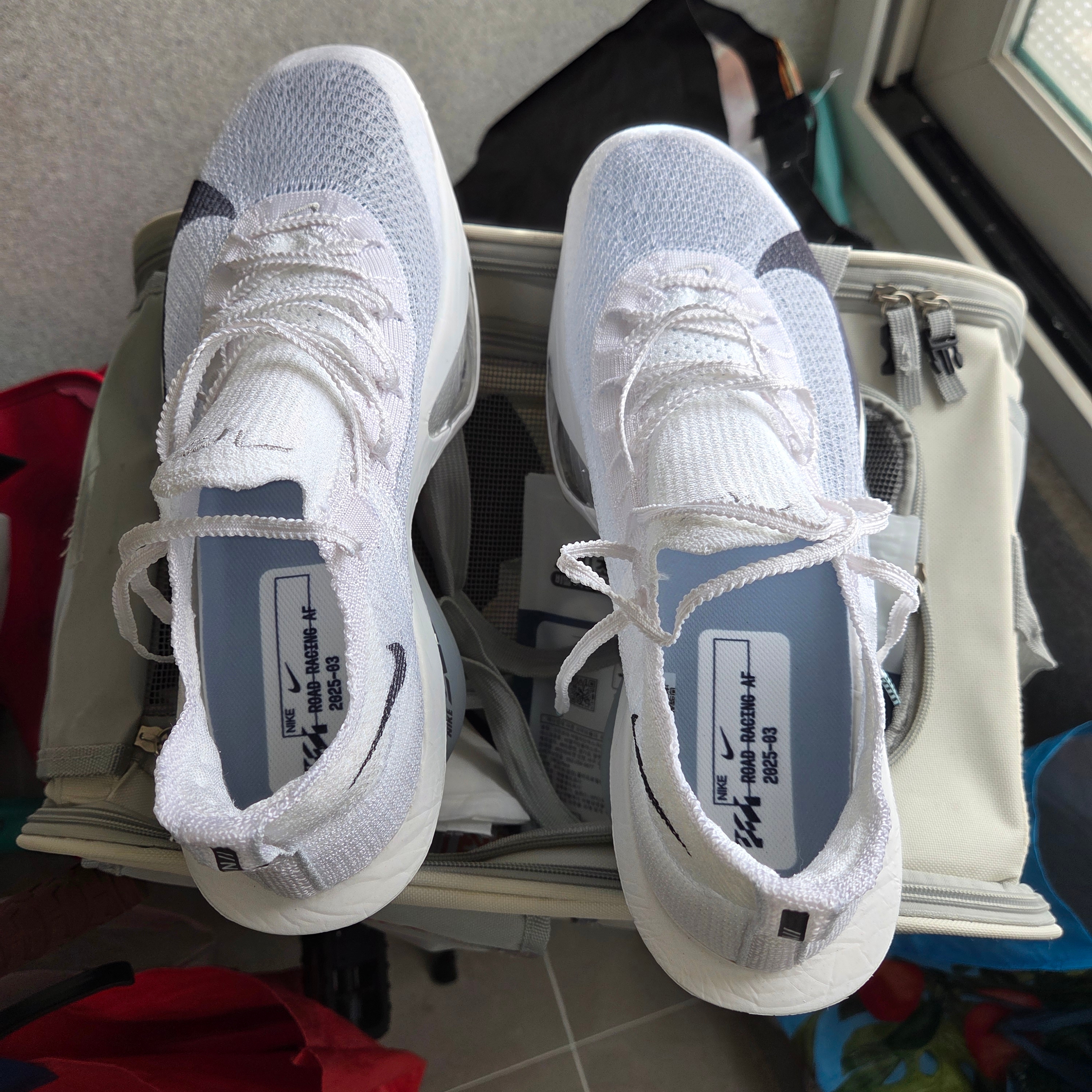 Nike Air Zoom Alphafly Next% 3 White Pure Platinum 착용 스타일