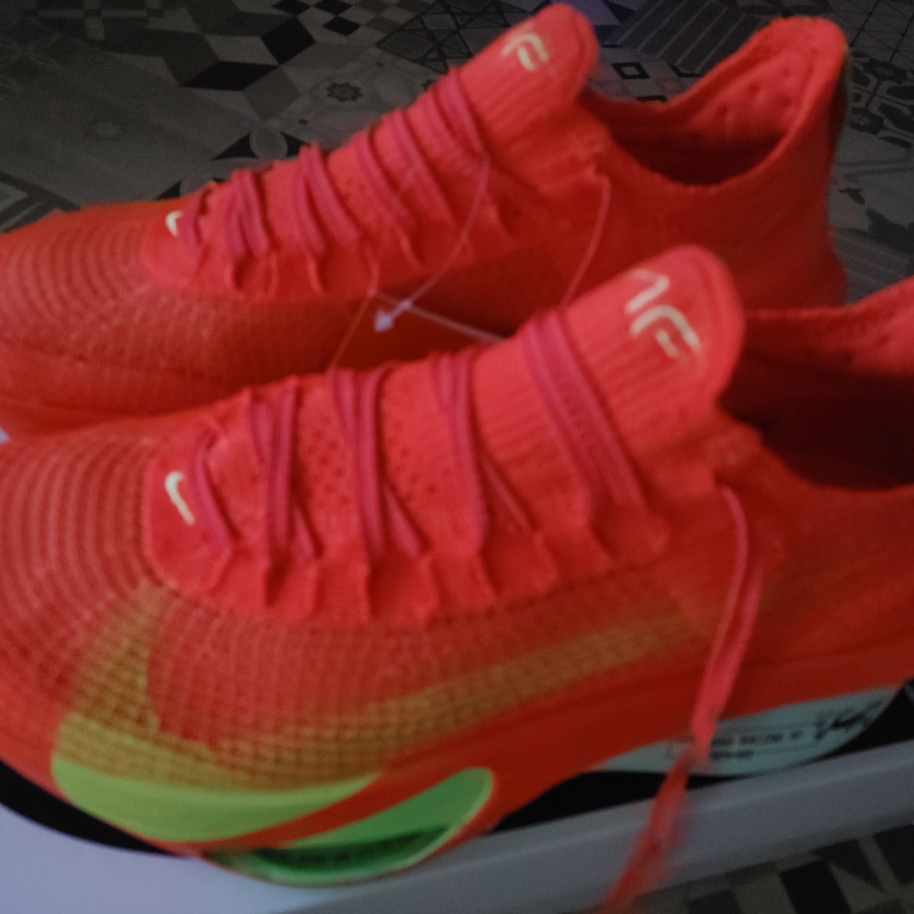 Nike Air Zoom Alphafly Next% 3 Bright Crimson Lime Blast 착용 스타일
