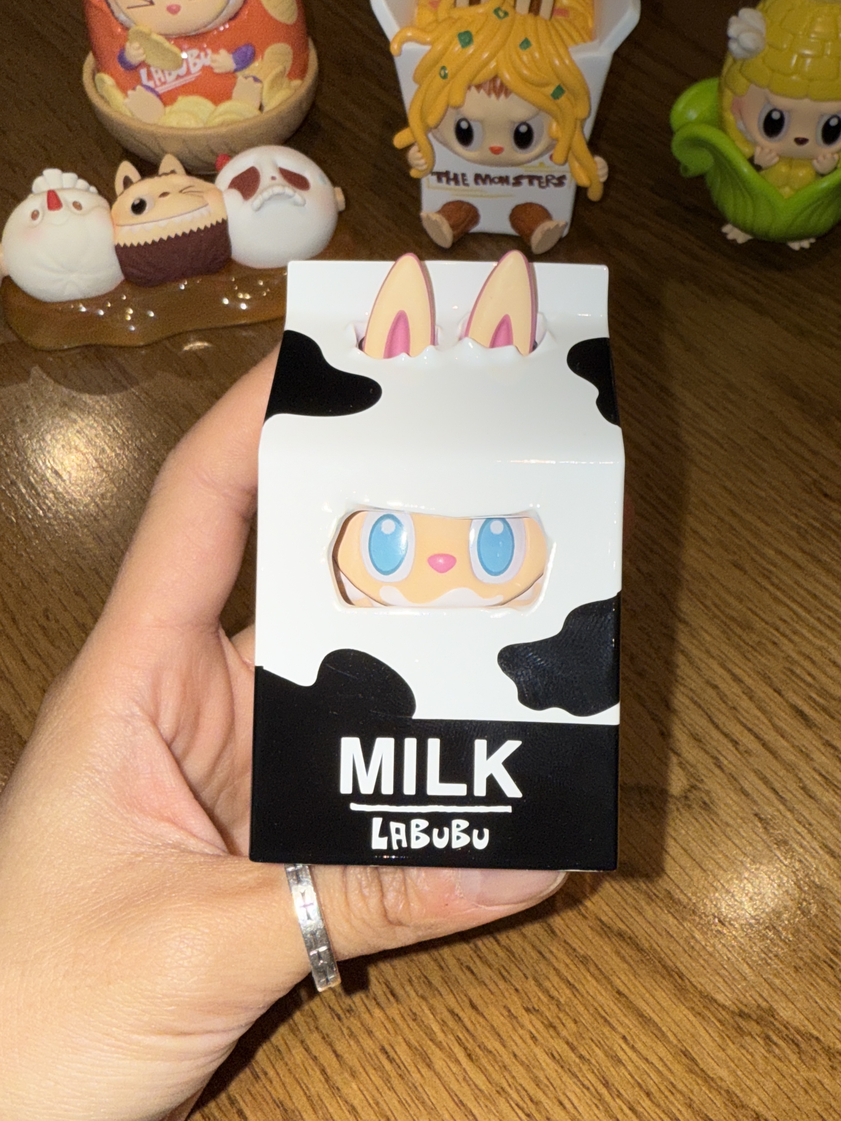 Pop Mart Labubu The Monsters Wacky Mart Series Figures (12 Blind Boxes), Pop Mart Labubu The Monsters Wacky Mart Series Figures Sandwich (Opened Case) 착용 스타일 - 7