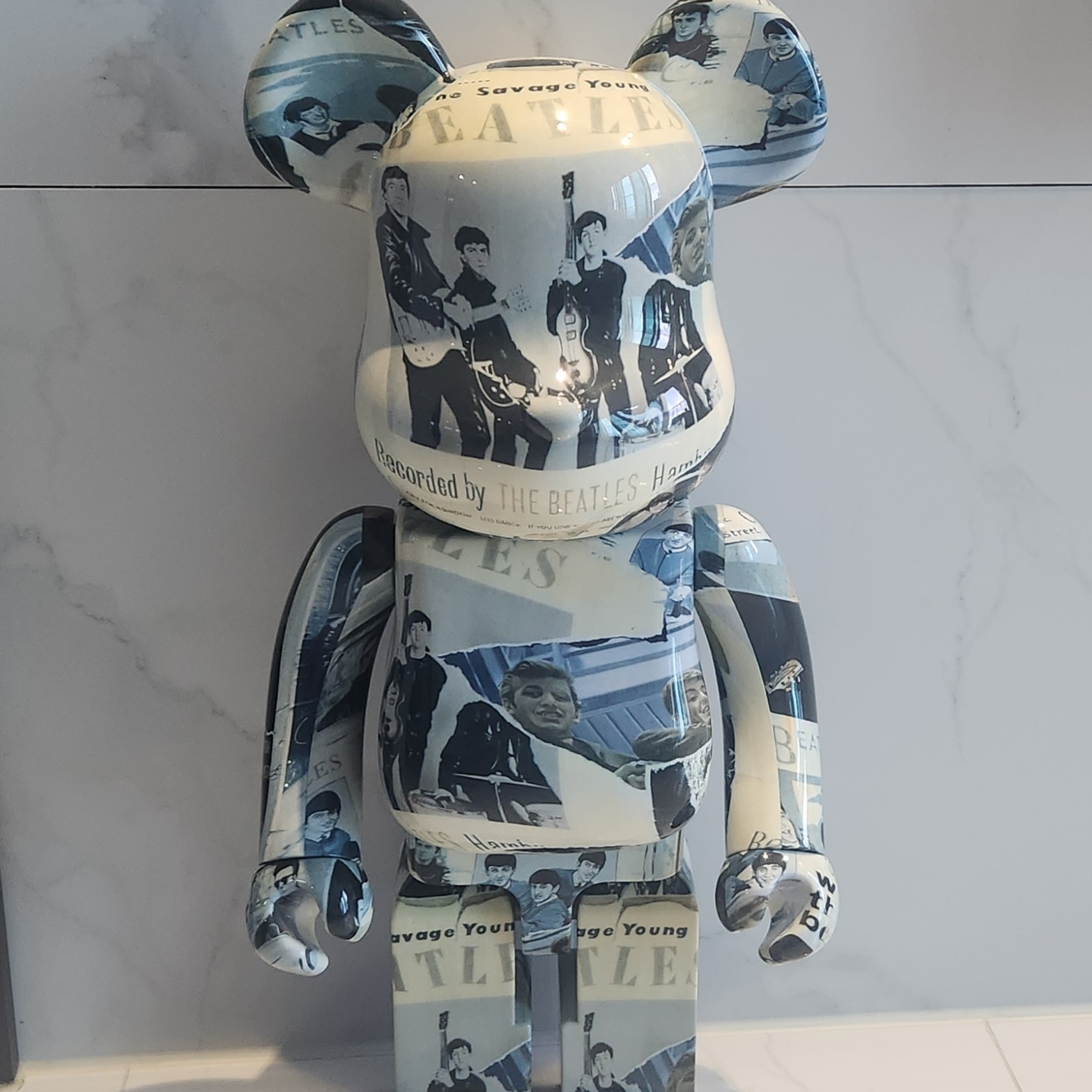 Bearbrick The Beatles Anthology 1000% 착용 스타일