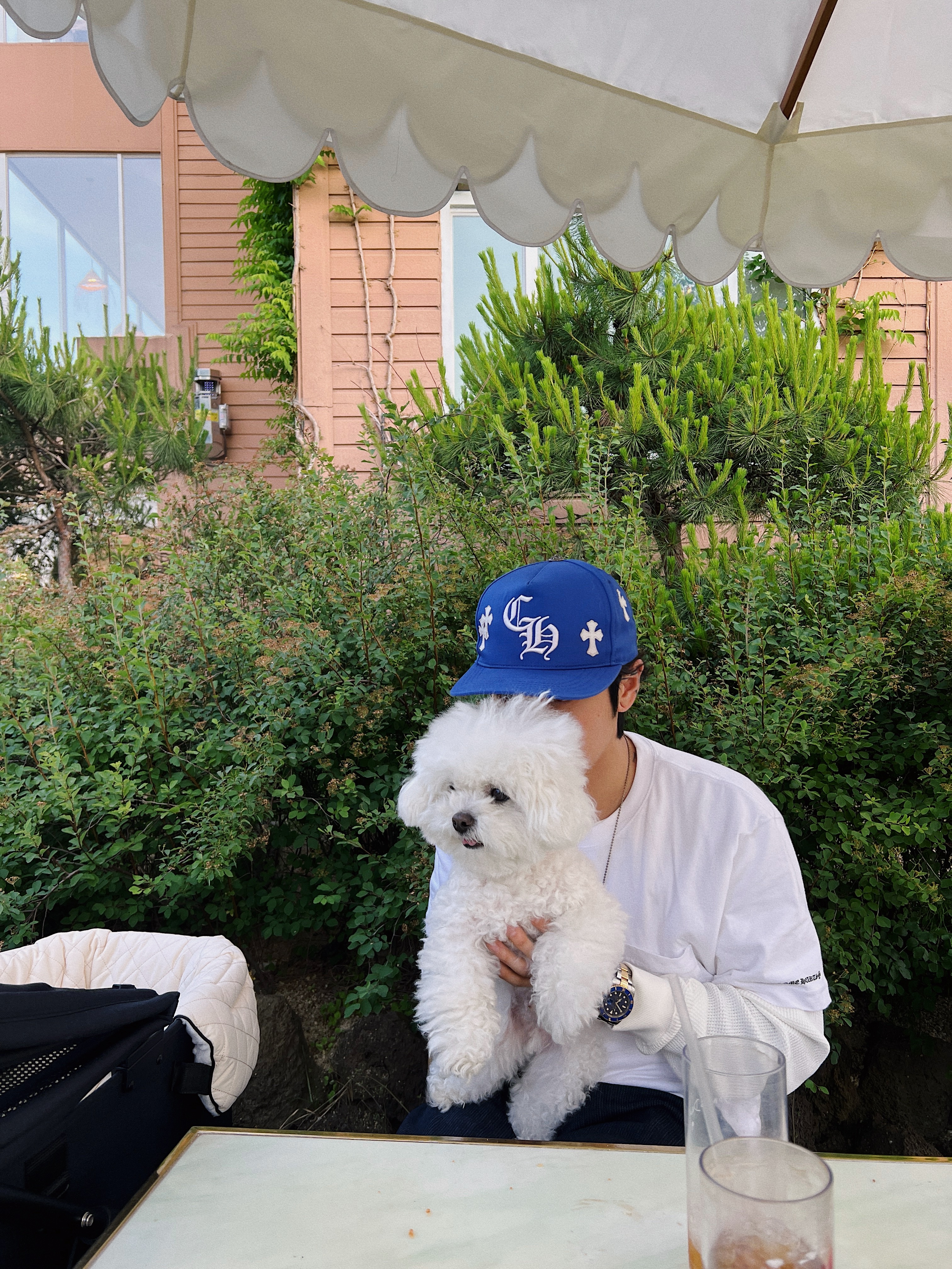 Chrome Hearts Cross Patch Baseball Hat Blue, Chrome Hearts Horseshoe Logo Pocket T-Shirt White 착용 스타일 - 5