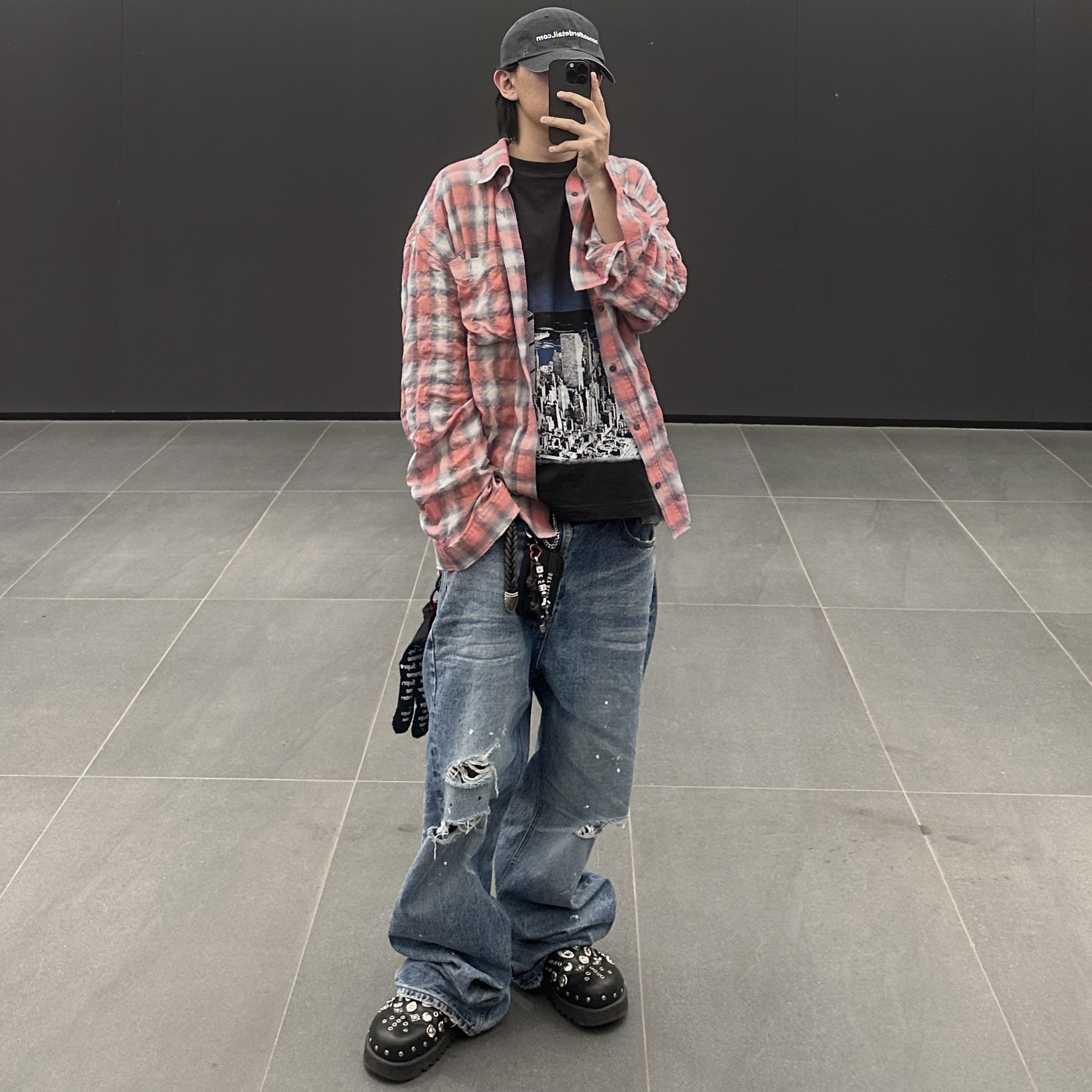 Toga Virilis AJ1066 Mules Leather Black, Farfromwhat Far Vintage Washed Jeans Blue 착용 스타일 - 2