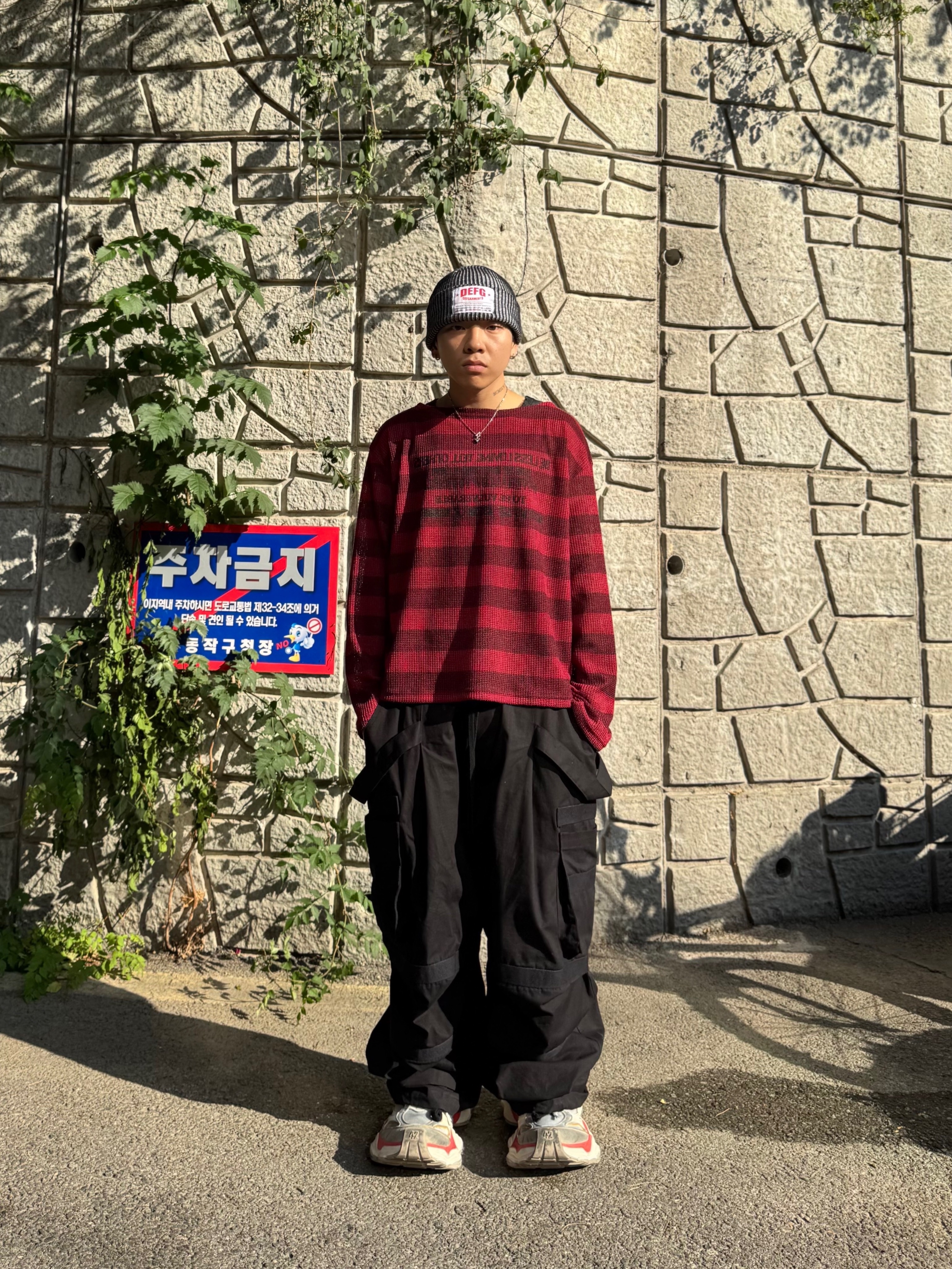 Wapworks Hard Knocks Cargo Pants Gas, Balenciaga Cargo Sneakers Beige Grey Red 착용 스타일 - 3