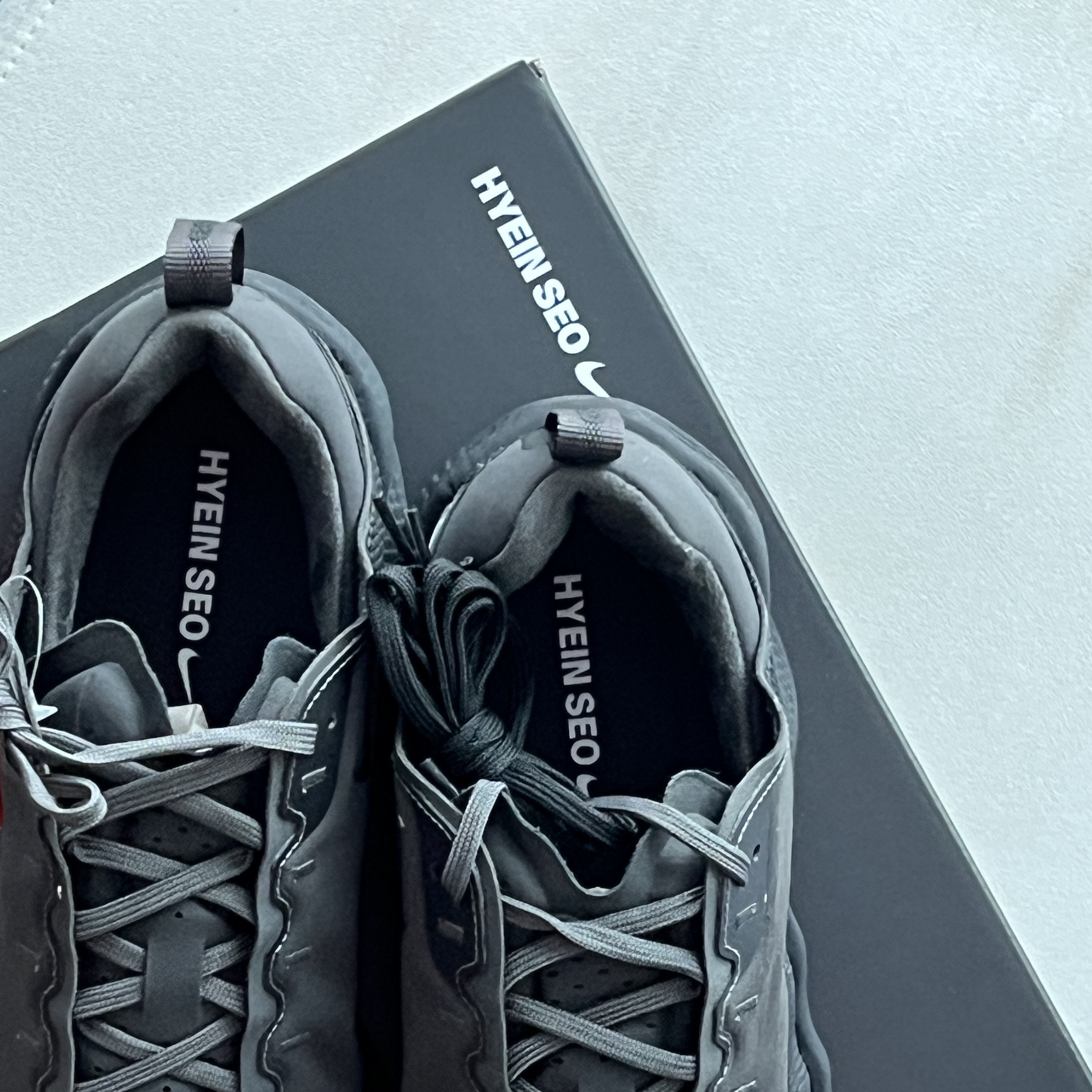 Nike x Hyein Seo Ava Rover Black 착용 스타일