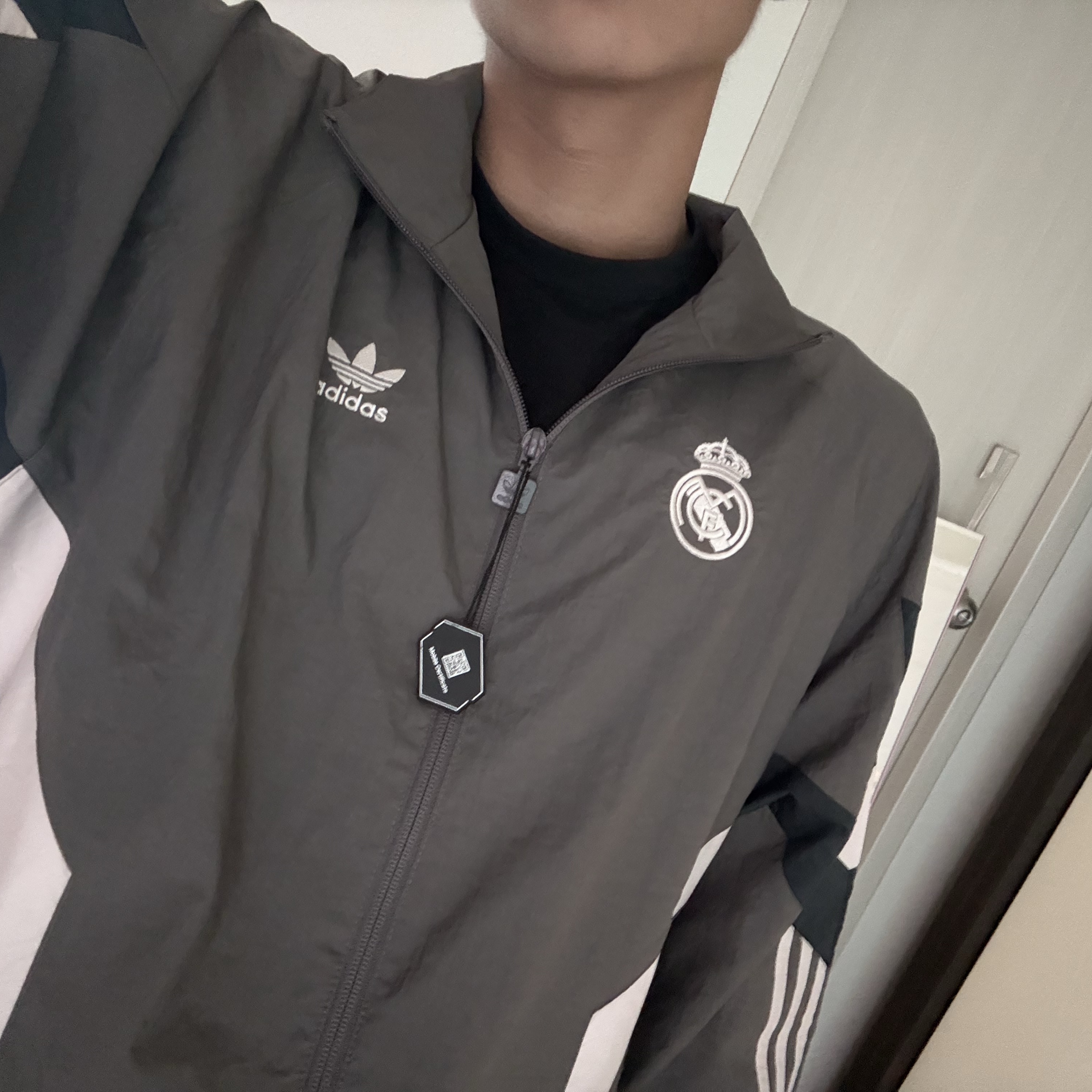 Adidas Real Madrid Originals Track Top Charcoal Grey - KR Sizing 착용 스타일 - 2