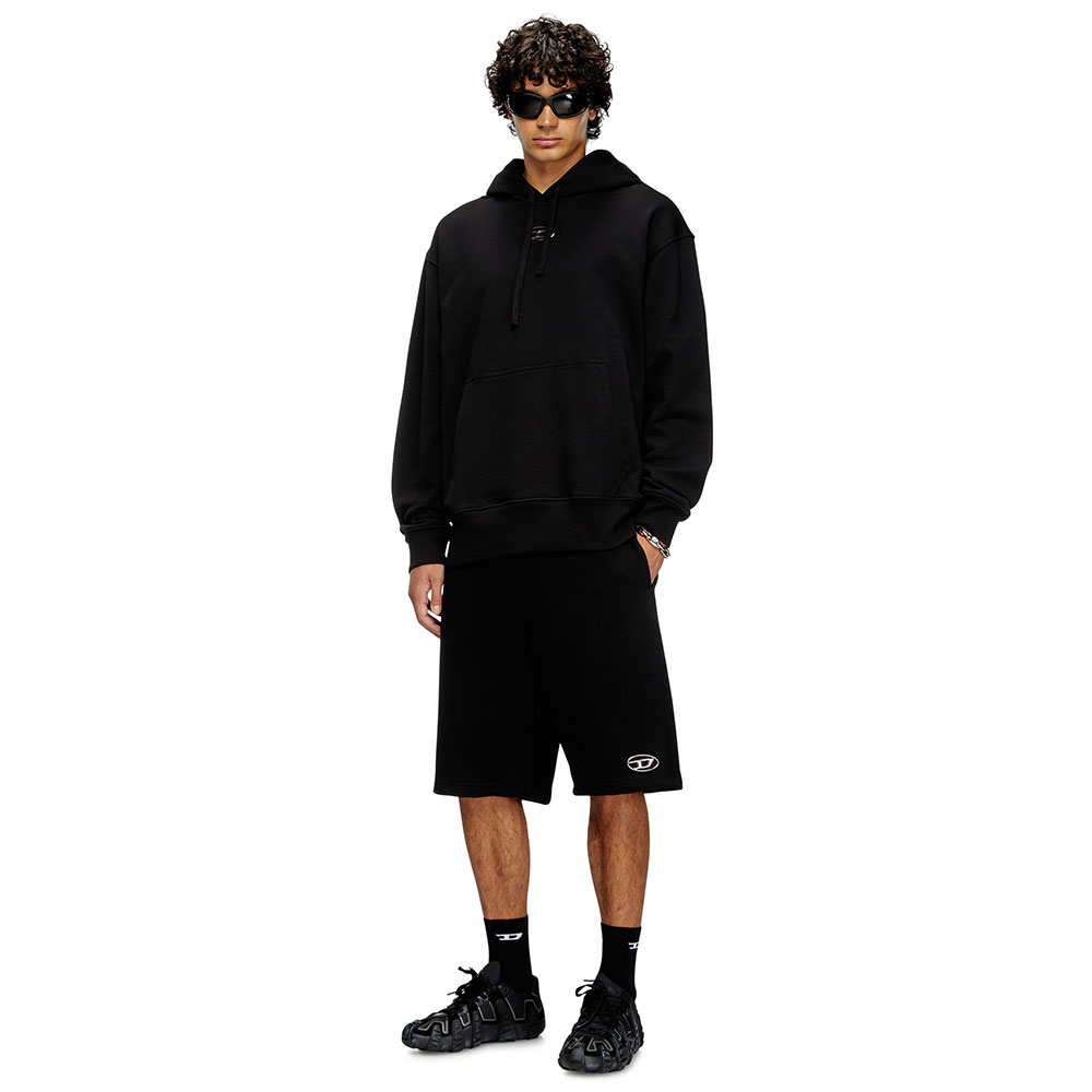 Diesel P-Marshy-Od Sweat Shorts with Injection Molded Logo Black 착용 스타일 - 2