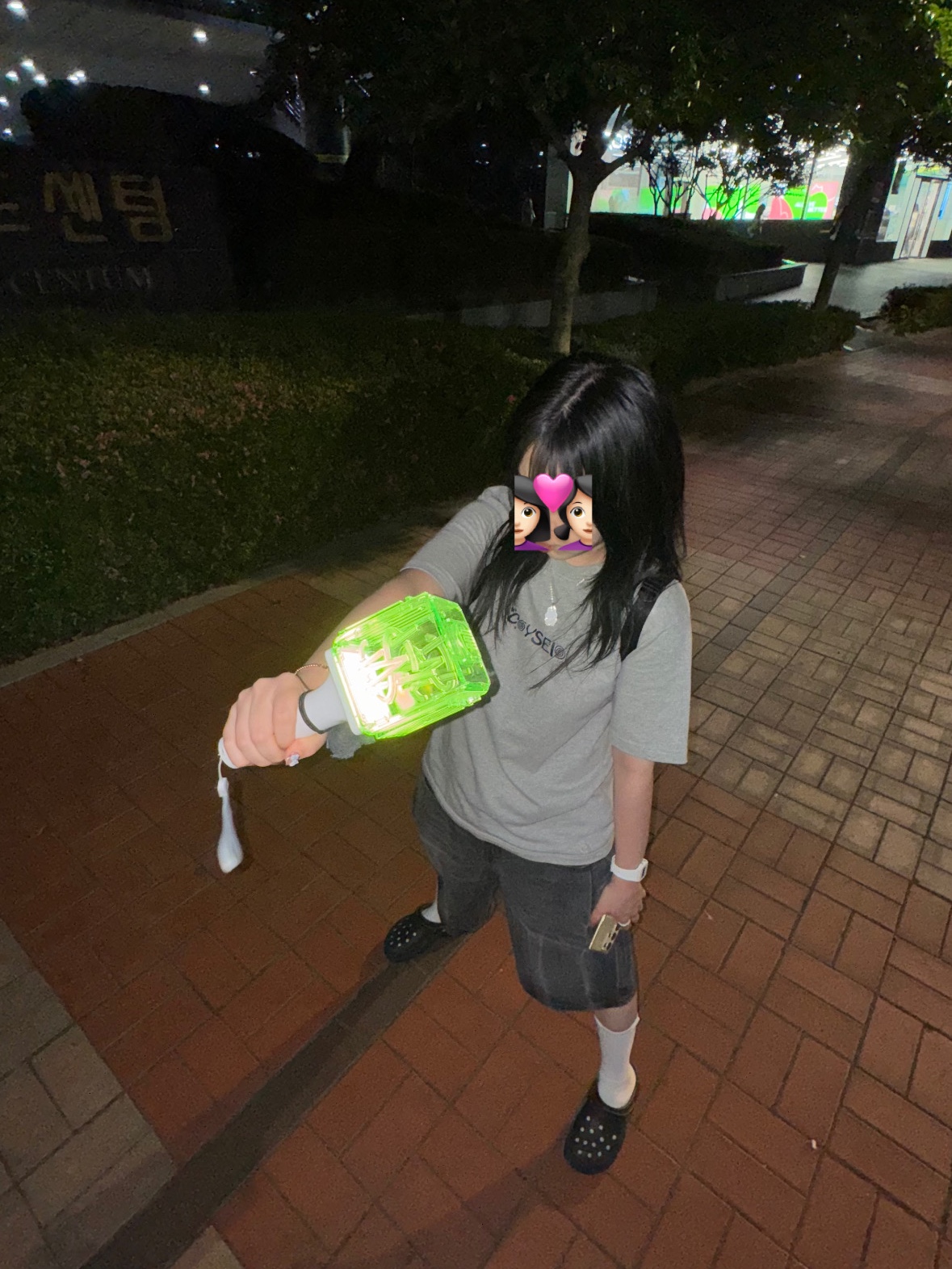 NCT Wish Official Light Stick, (W) Crocs Classic Platform Clog Black 착용 스타일 - 1
