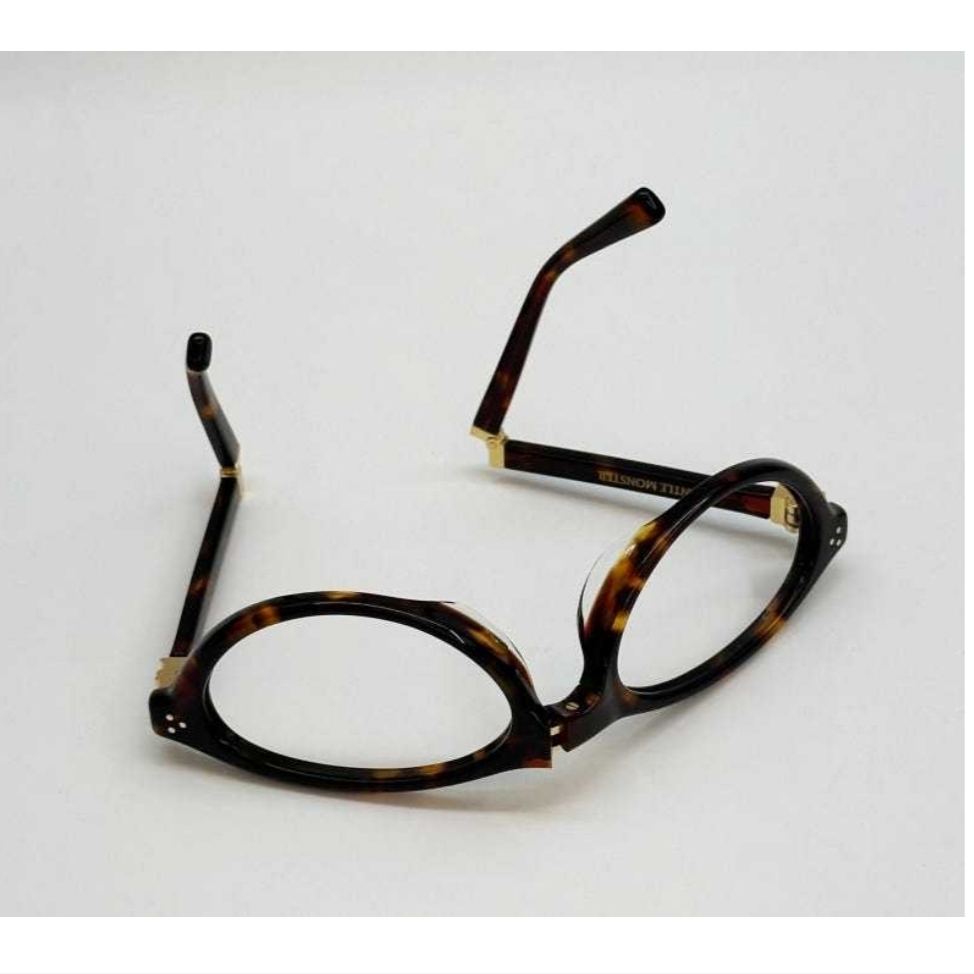 Gentle Monster Takion 01 Black Clear 착용 스타일 - 6