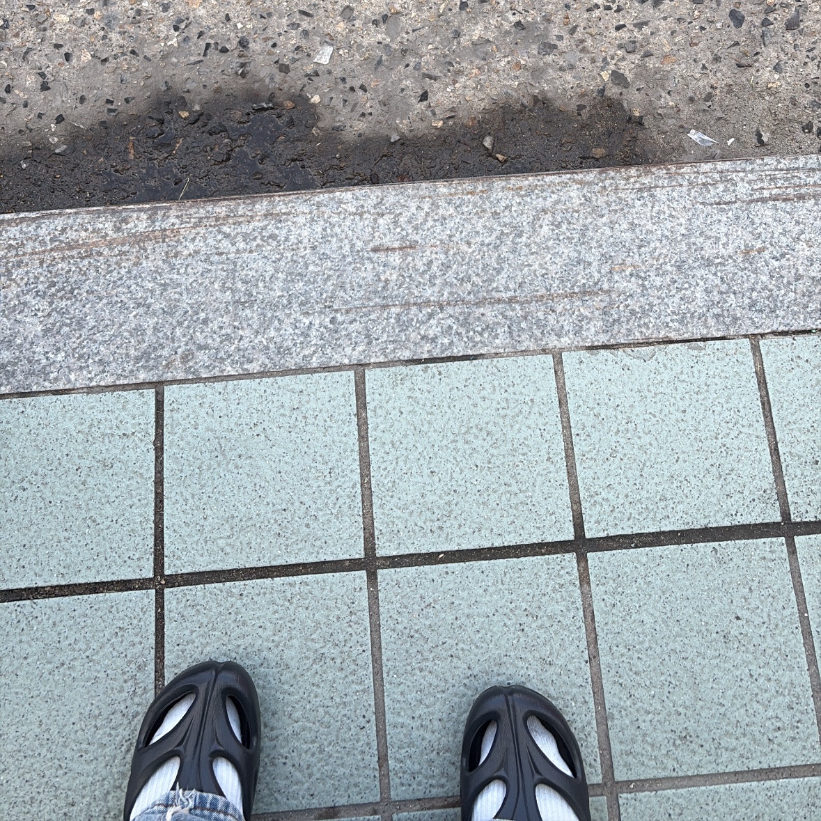 Keen Shanti Black Dawn Blue 착용 스타일