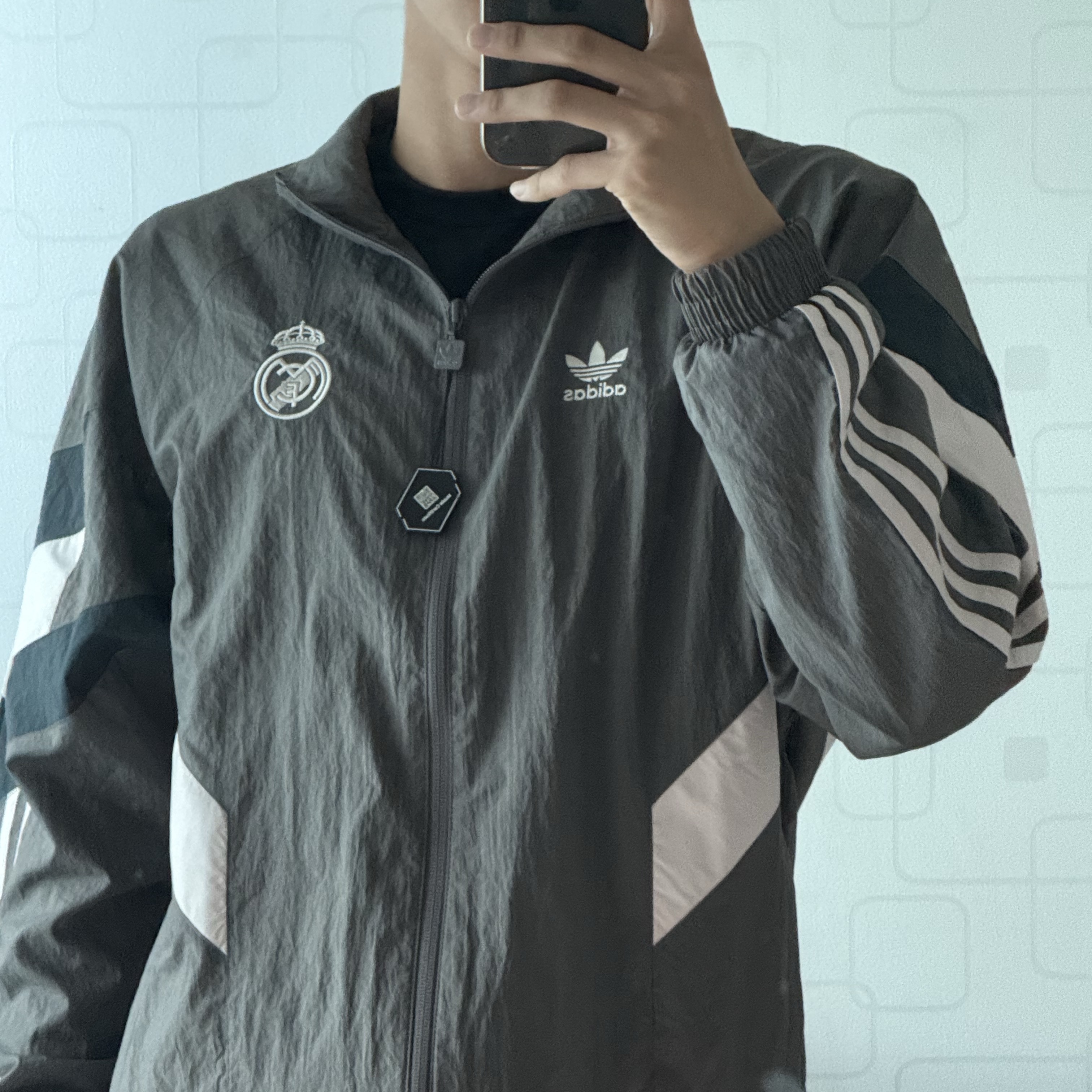 Adidas Real Madrid Originals Track Top Charcoal Grey - KR Sizing 착용 스타일 - 1