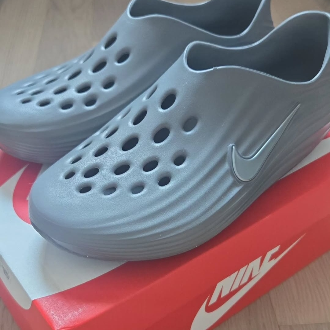 Nike ReactX Rejuven8 Smoke Grey 착용 스타일