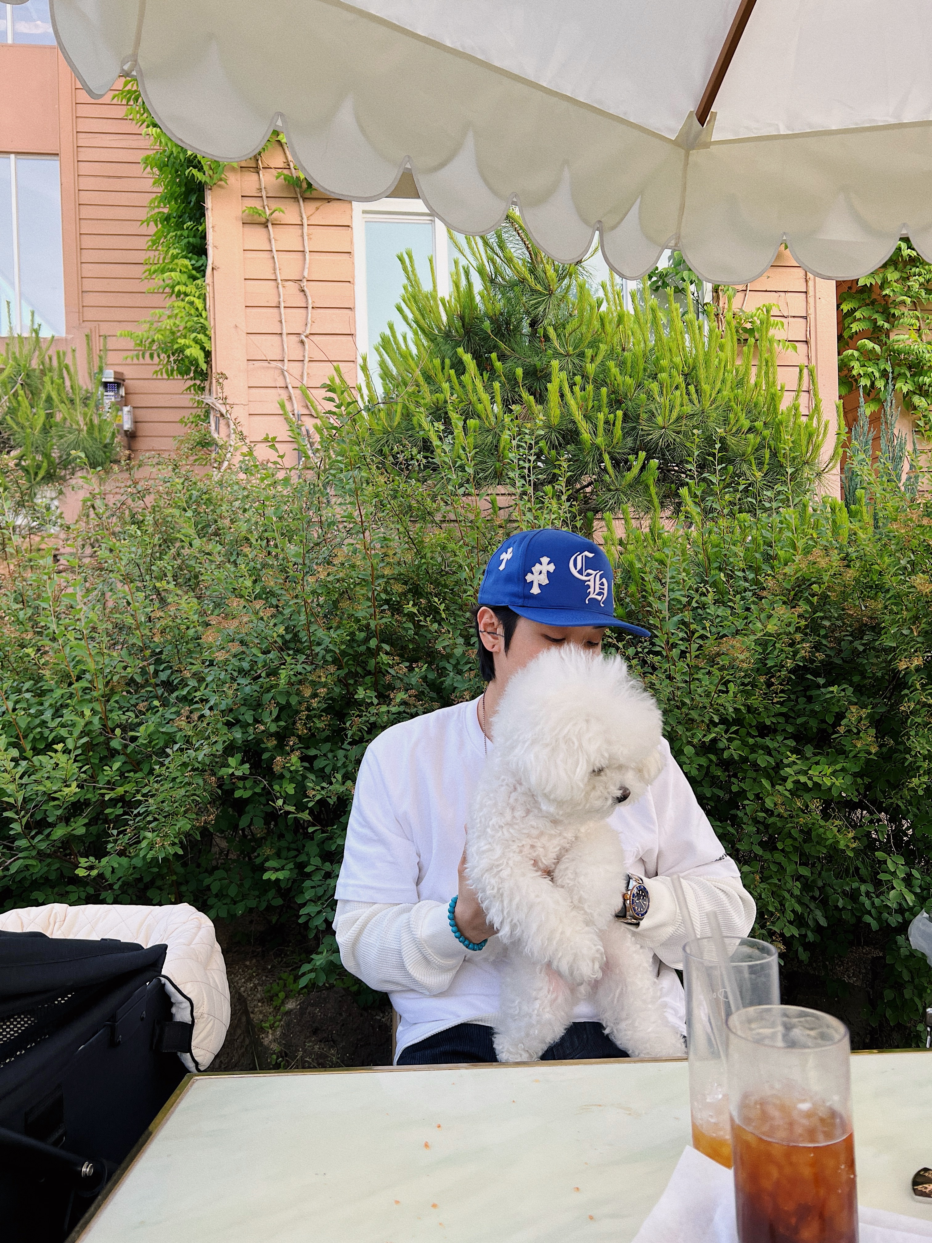 Chrome Hearts Cross Patch Baseball Hat Blue, Chrome Hearts Horseshoe Logo Pocket T-Shirt White 착용 스타일 - 6