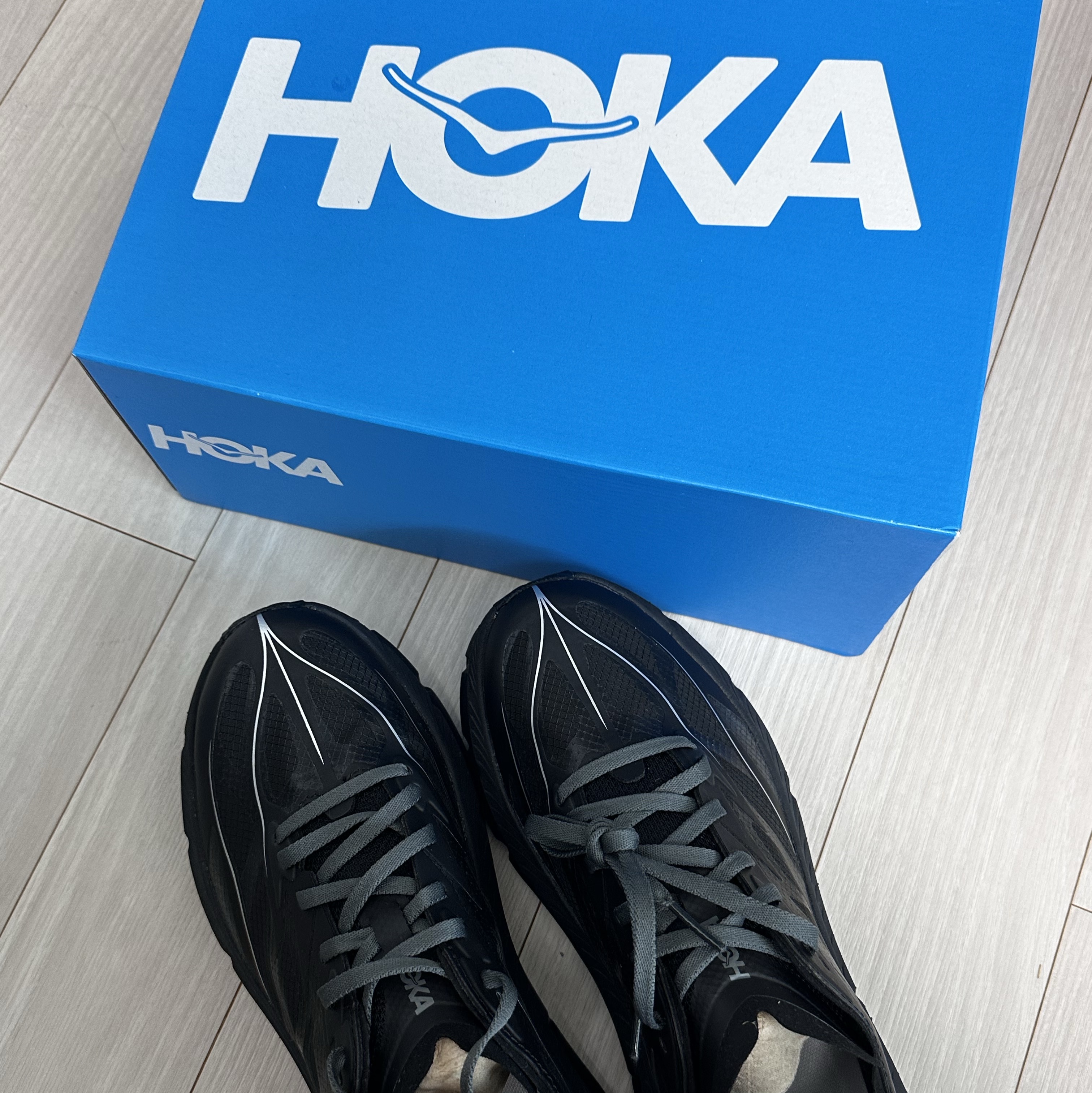 Hoka Mafate Speed 4 Lite Black Outer Orbit 착용 스타일 - 1