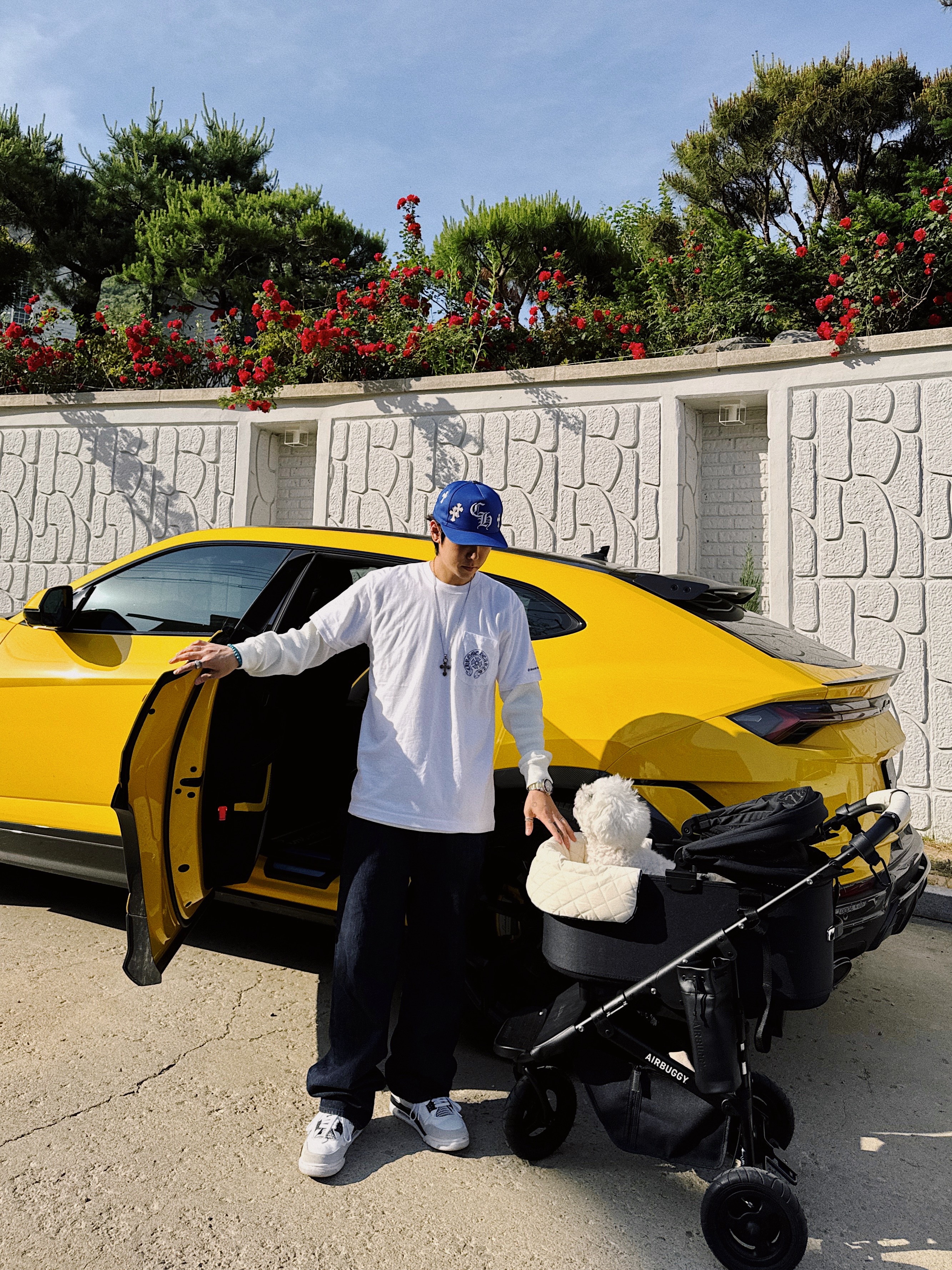 Chrome Hearts Cross Patch Baseball Hat Blue, Chrome Hearts Horseshoe Logo Pocket T-Shirt White 착용 스타일 - 4