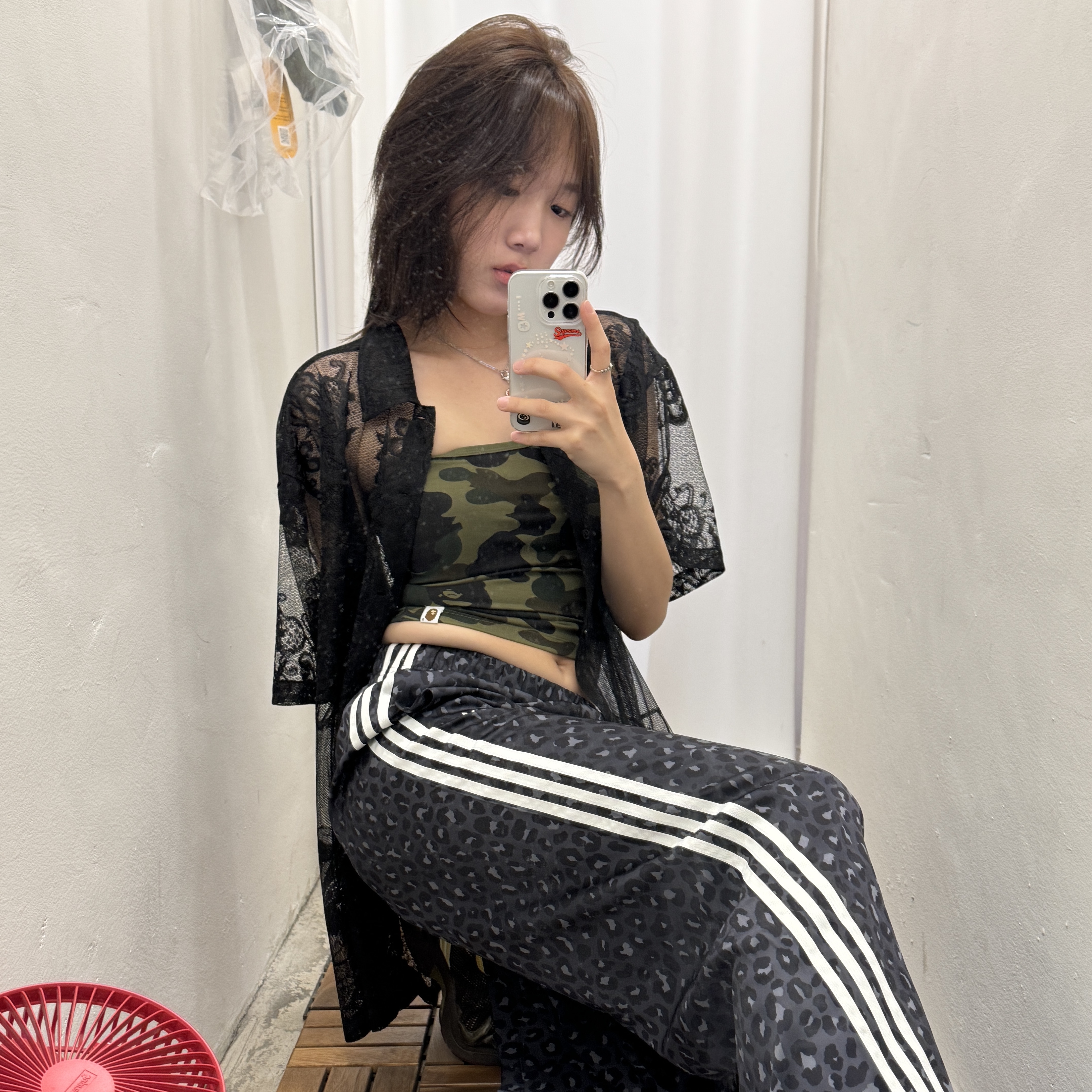 Supreme Last Supper Lace S/S Shirt Black - 25SS, (W) Adidas Wide Leg Satin Pants Multicolor Carbon - US Sizing 착용 스타일 - 4