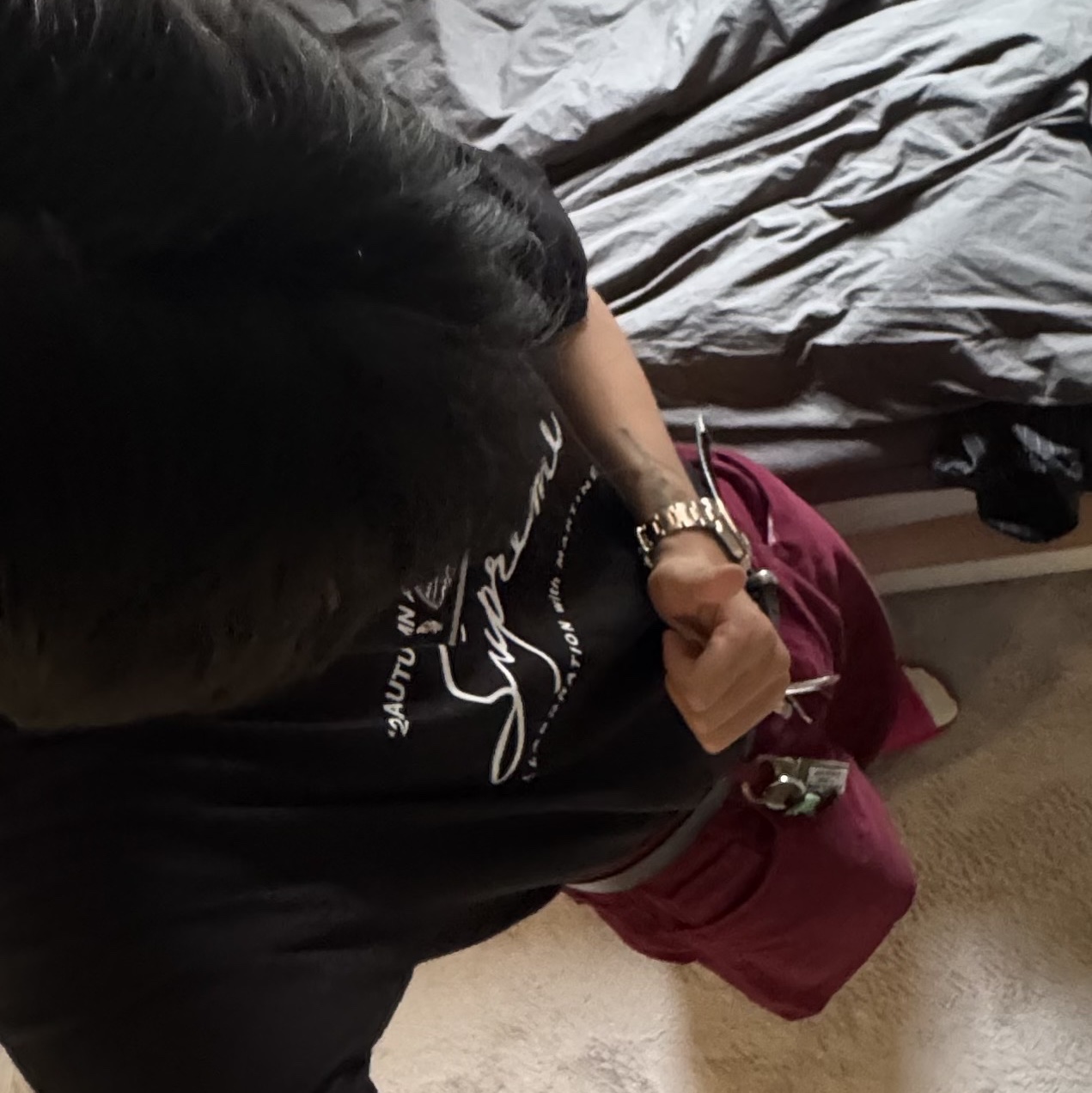 Millo Archive Reflect Curved Pants Burgundy, Supreme x Martine Rose T-Shirt Black - 24FW 착용 스타일