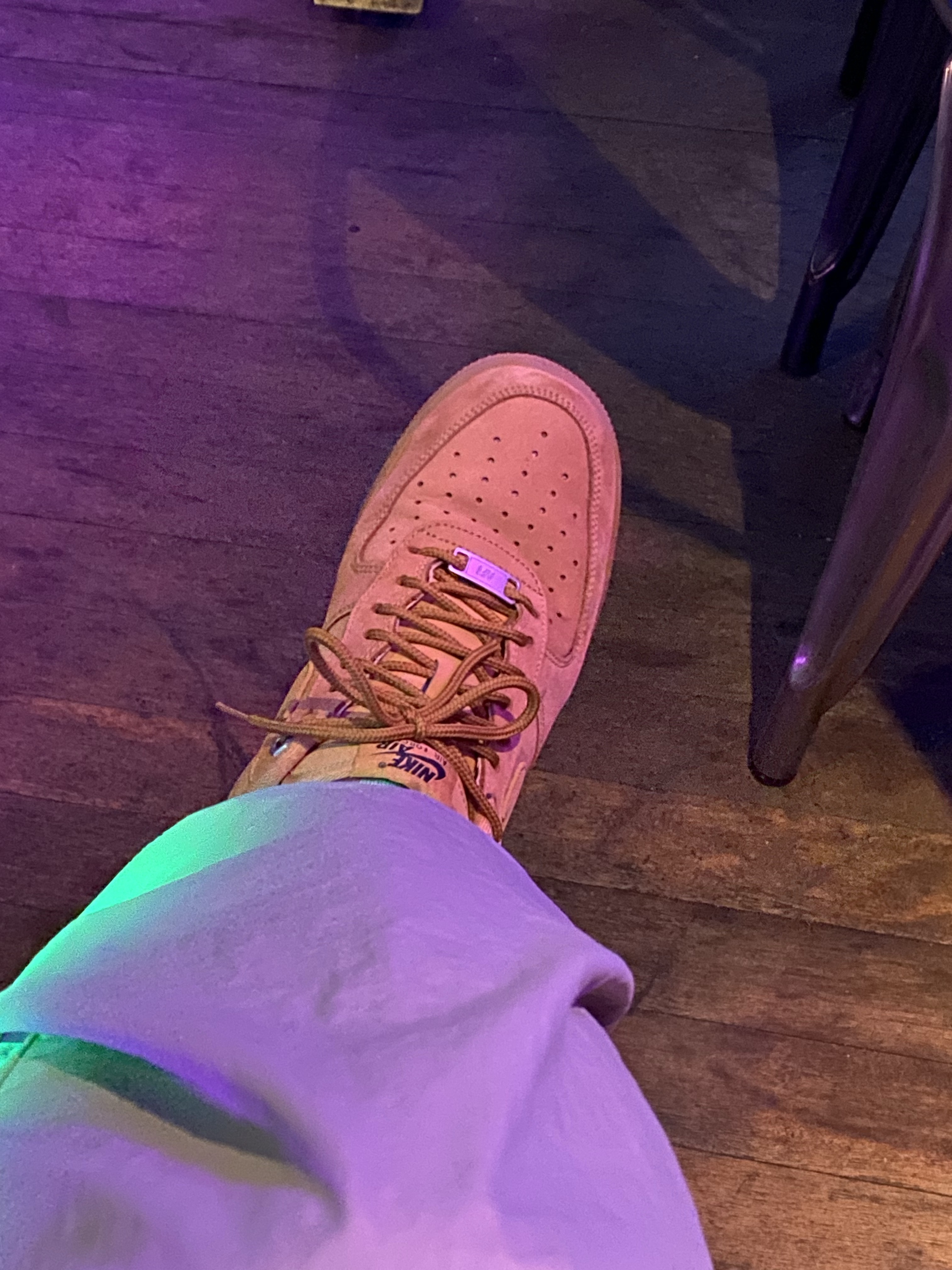 (W) Nike Air Force 1 '07 WB Flax Wheat, Supreme Webbing Keychain Yellow Camo - 23SS 착용 스타일 - 4
