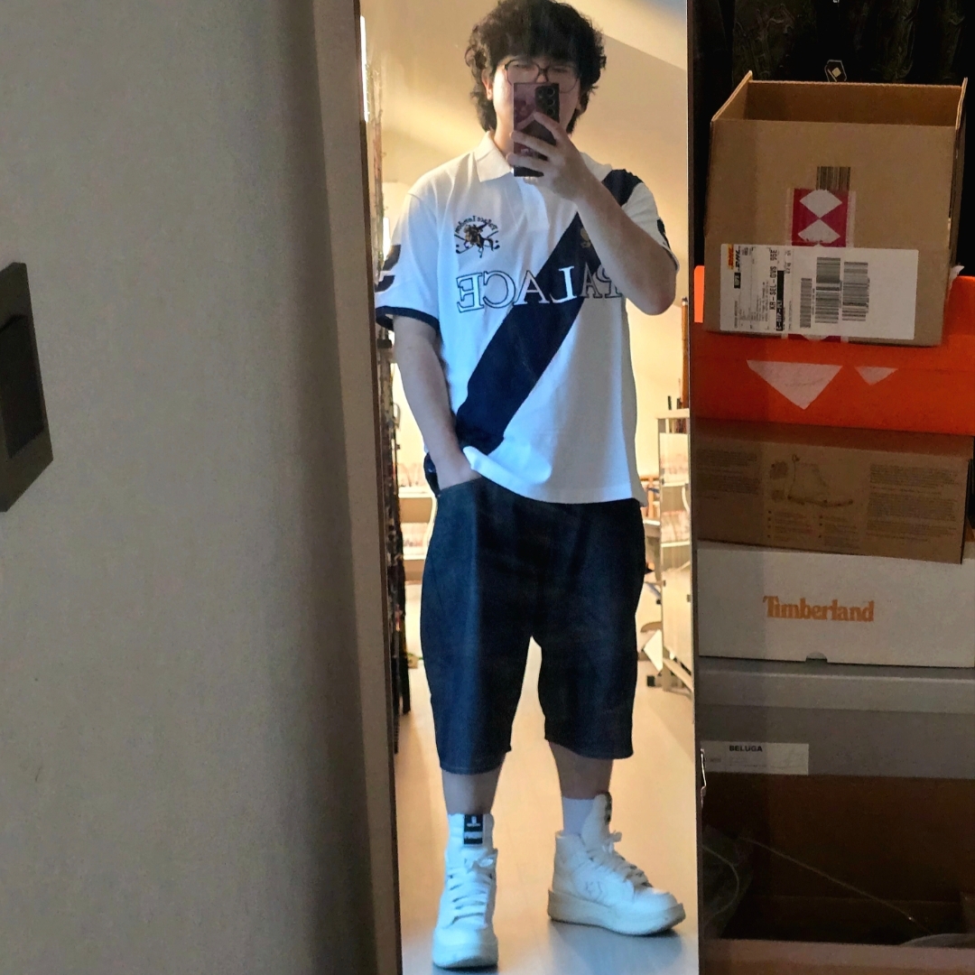 Palace Geezer Polo White Navy - 25SS 착용 스타일