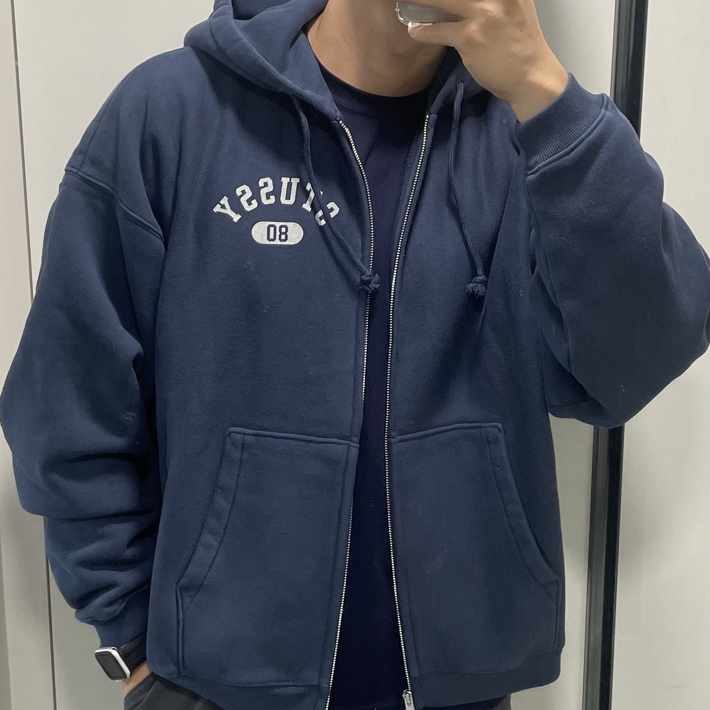 Stussy Varsity Zip Hoodie Navy 착용 스타일 - 4