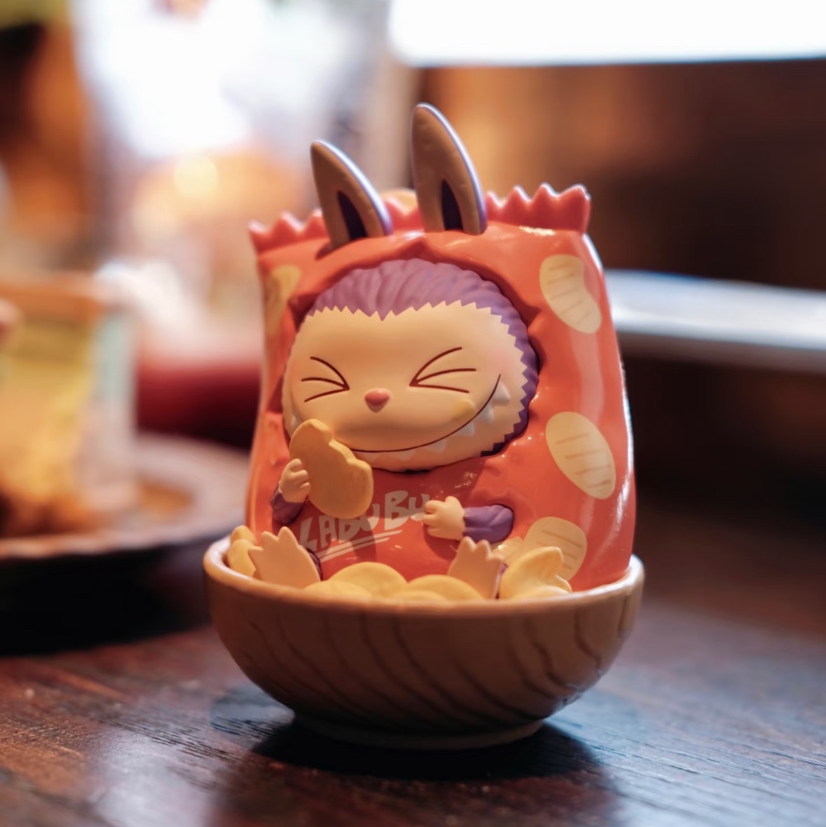 Pop Mart Labubu The Monsters Wacky Mart Series Figures Chips (Opened Case) 착용 스타일