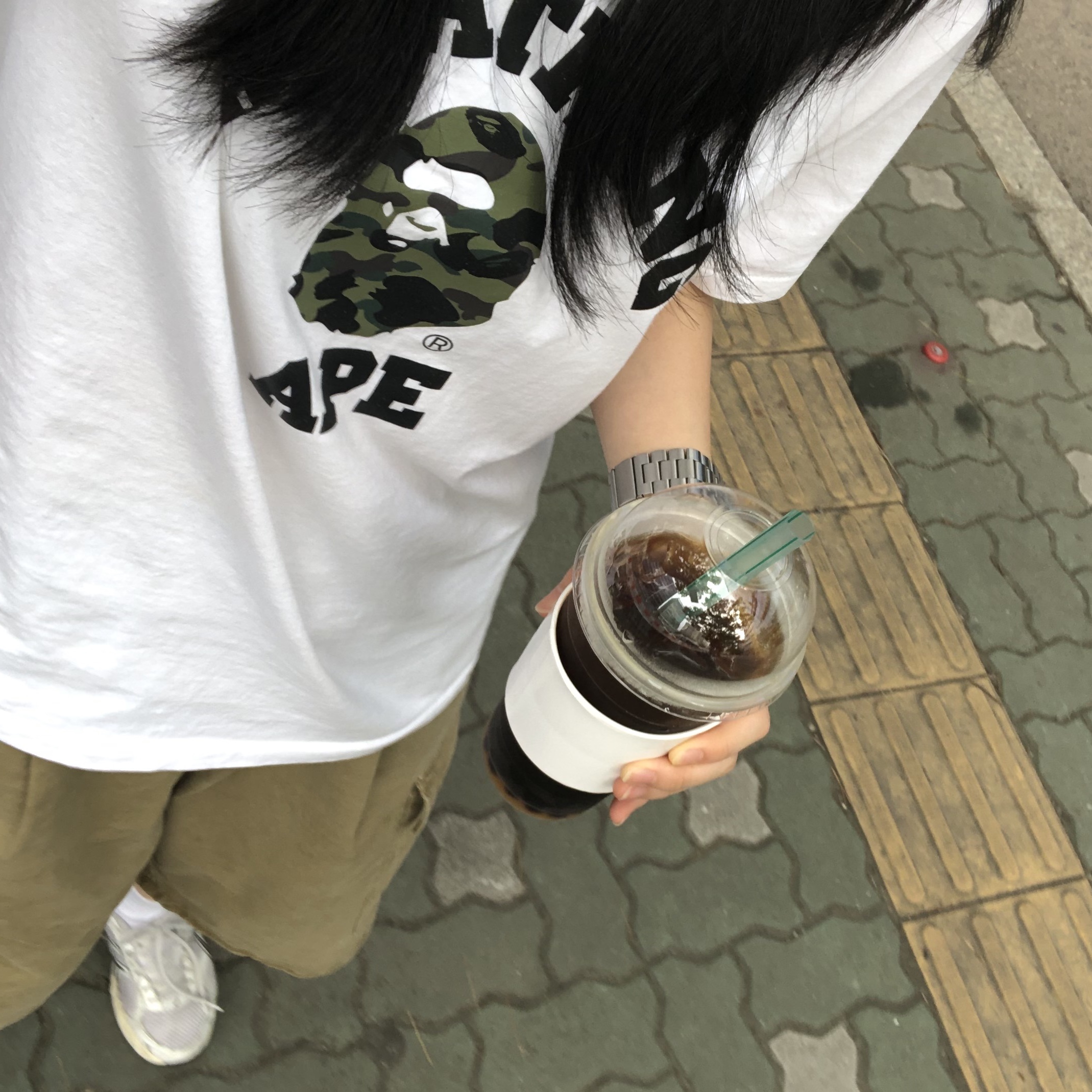 BAPE 1st Camo College T-Shirt White Green 착용 스타일