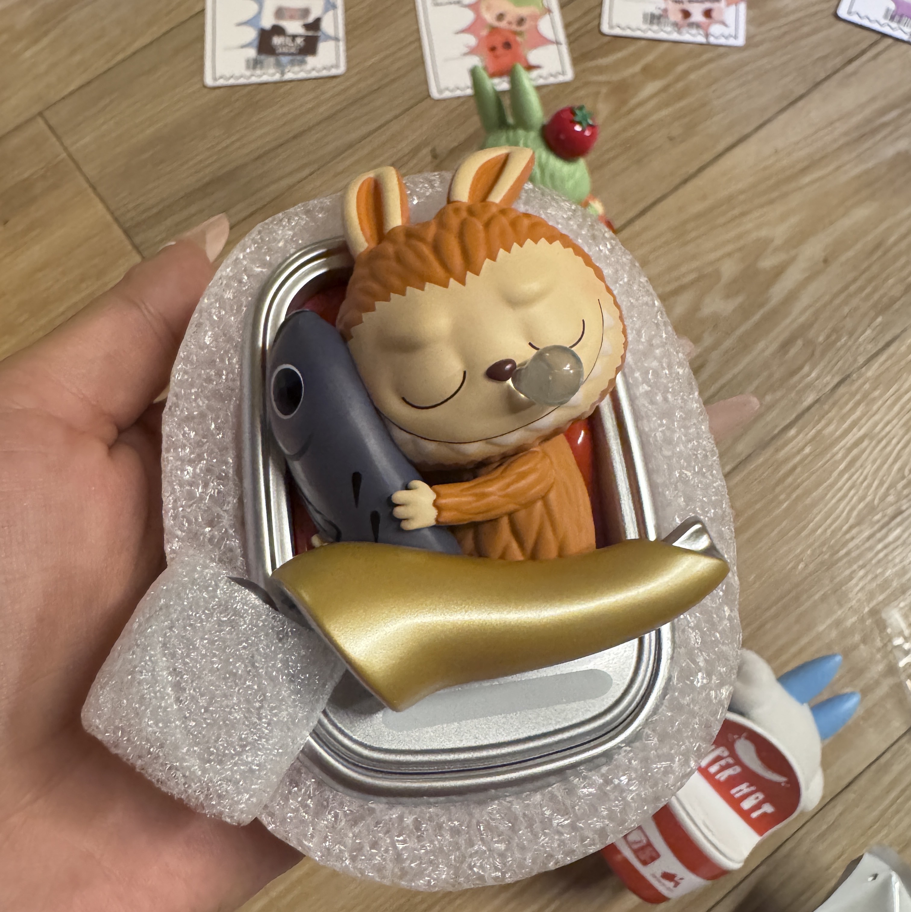 Pop Mart Labubu The Monsters Wacky Mart Series Figures Canned Sardines (Opened Case) 착용 스타일