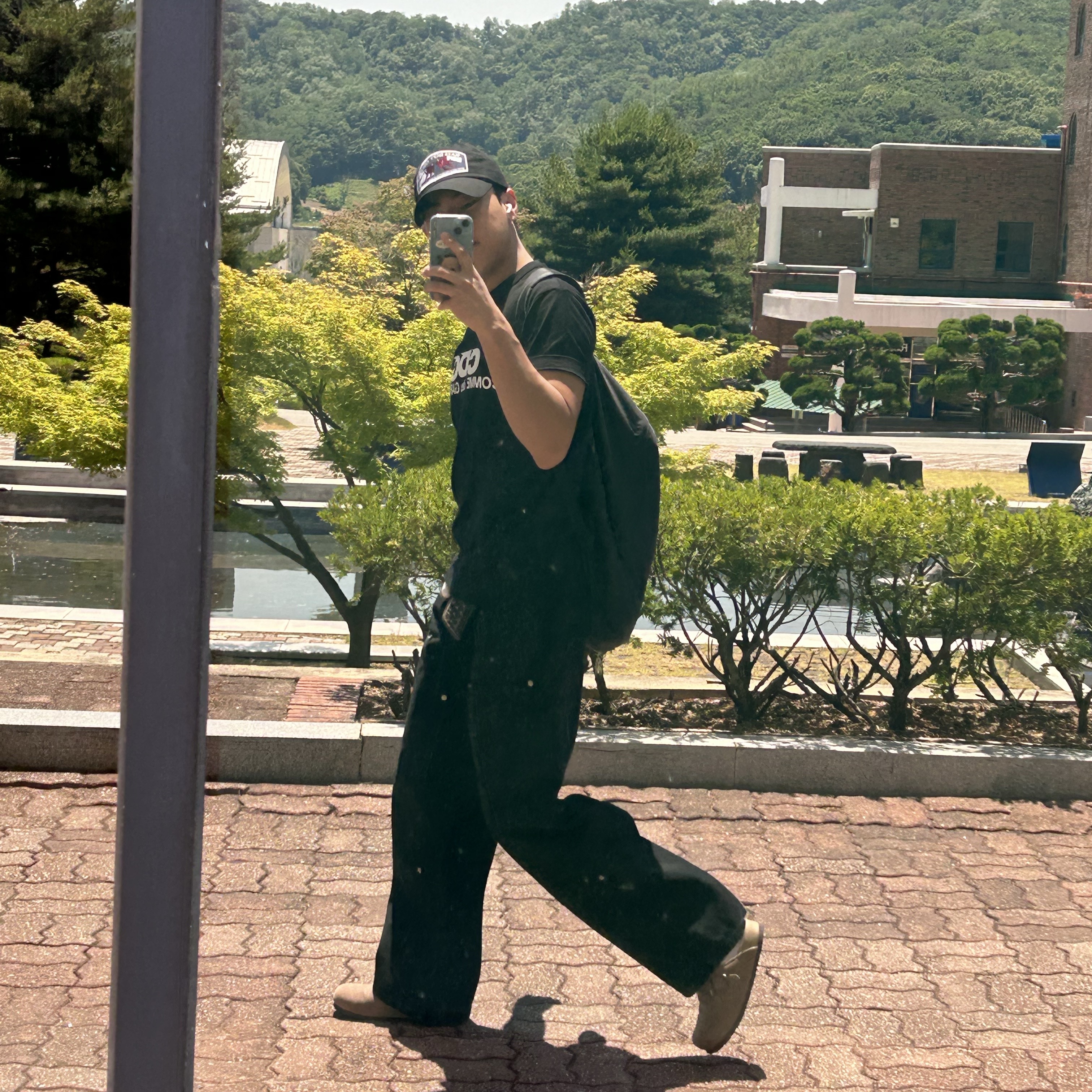CDG Logo T-Shirt Black 착용 스타일